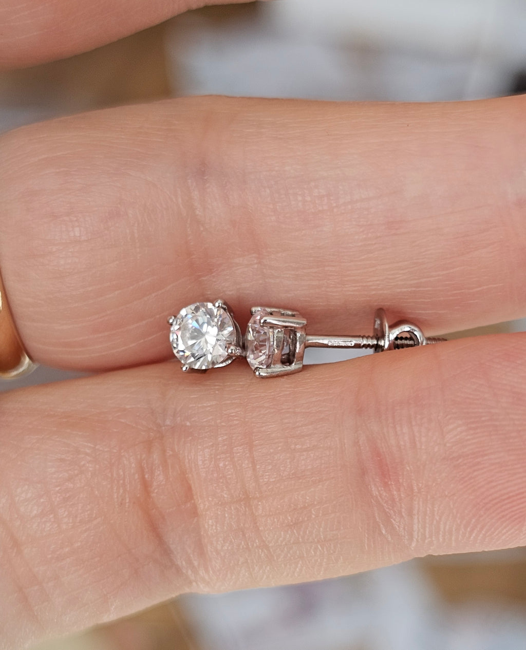 Classic 18ct White Gold Round Solitaire Moissanite Stud Earrings with Screwbacks