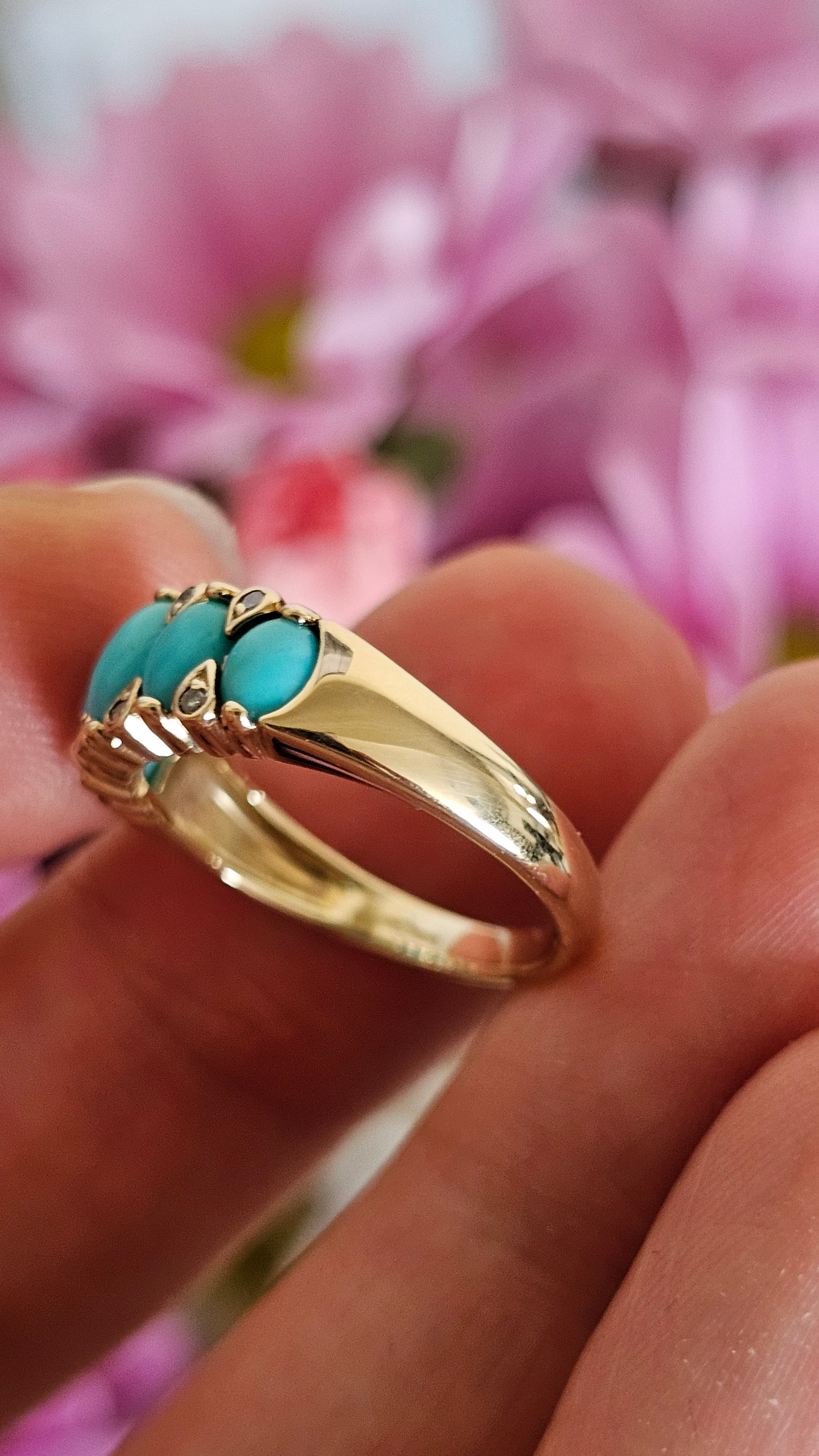 9ct Yellow Gold 5-Stone Turquoise & Diamond Ring - Size N 1/2