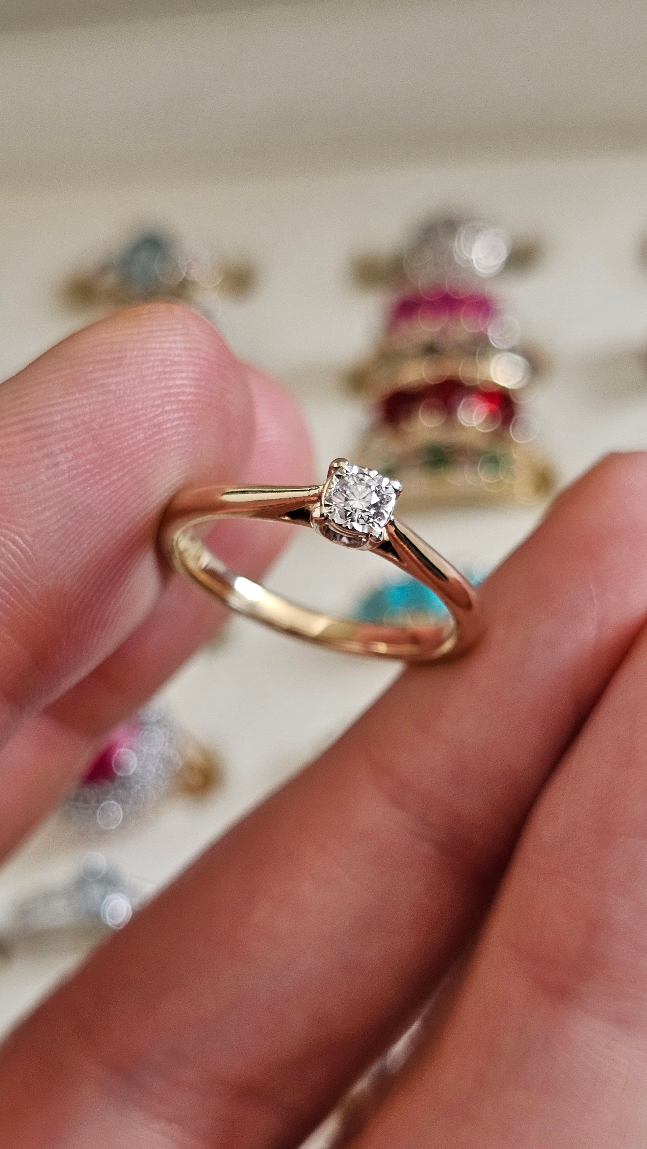 9ct Yellow Gold Natural Diamond Solitaire Ring 0.15ct, Illusion Set,- Size L 1/2