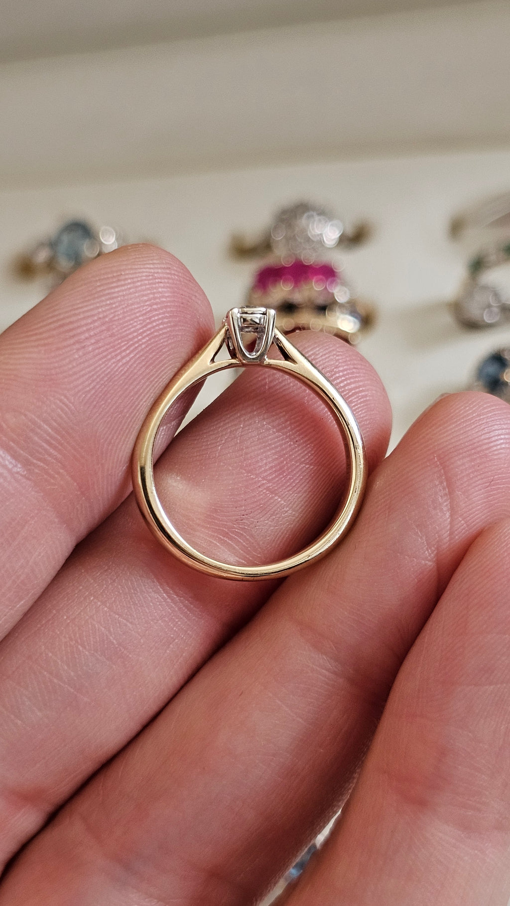 9ct Yellow Gold Natural Diamond Solitaire Ring 0.15ct, Illusion Set,- Size L 1/2