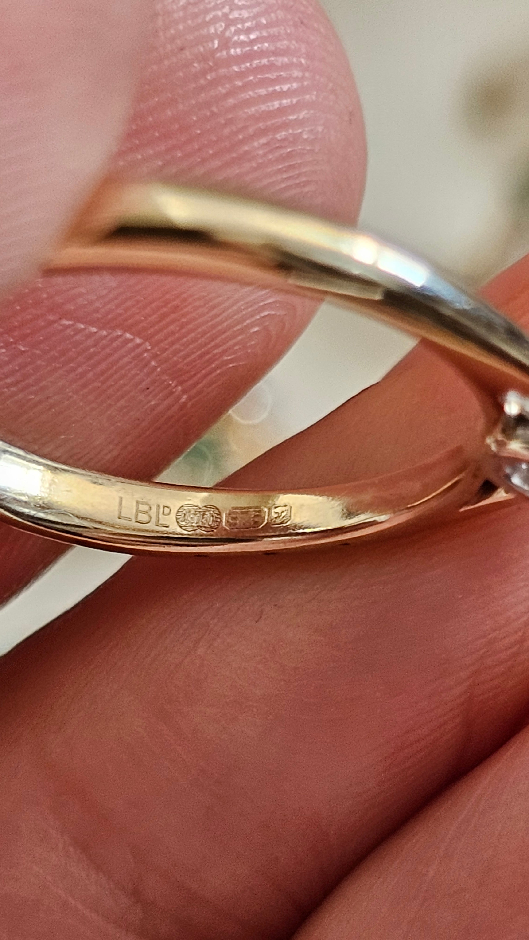 9ct Yellow Gold Natural Diamond Solitaire Ring 0.15ct, Illusion Set,- Size L 1/2