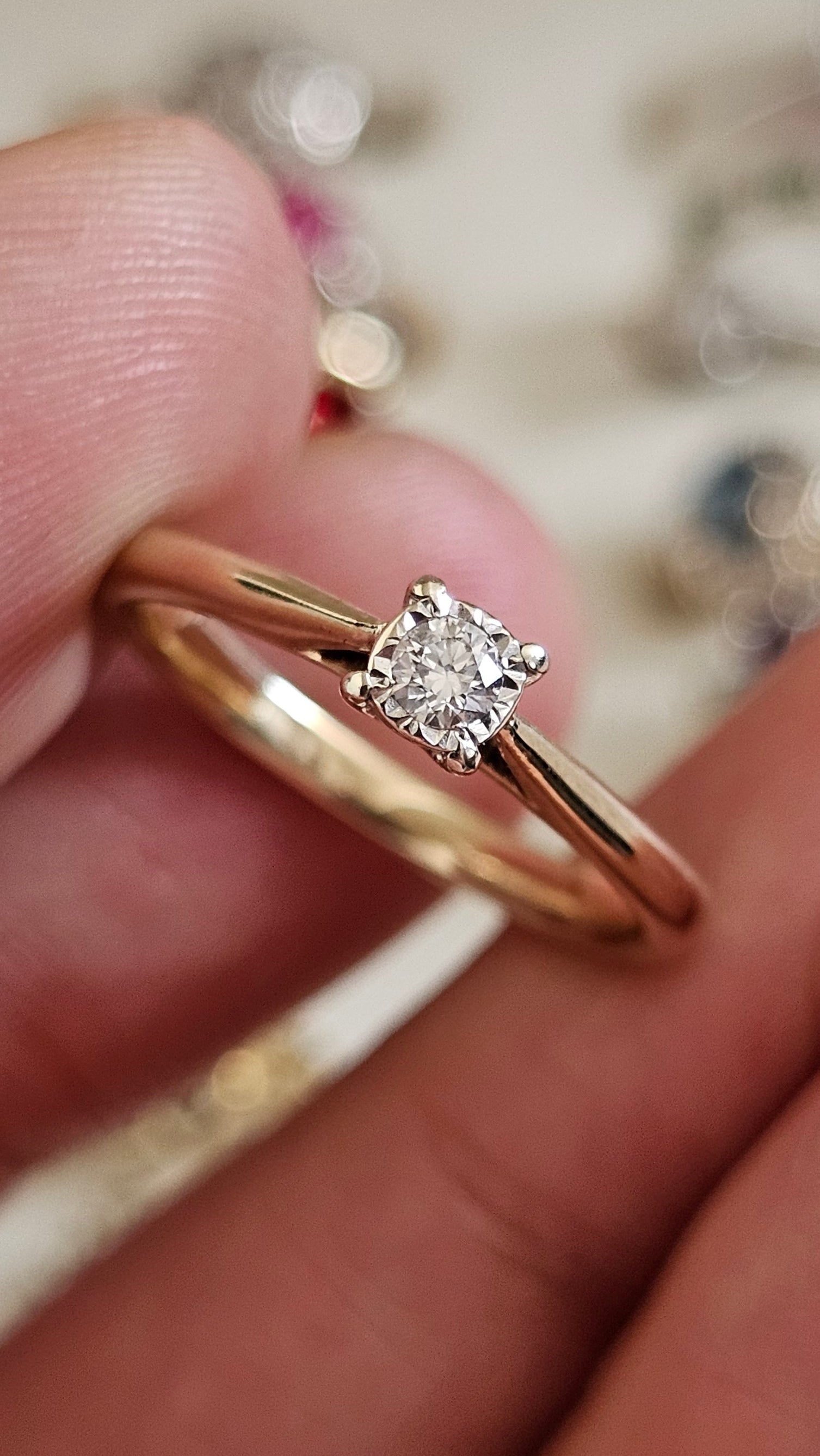 9ct Yellow Gold Natural Diamond Solitaire Ring 0.15ct, Illusion Set,- Size L 1/2