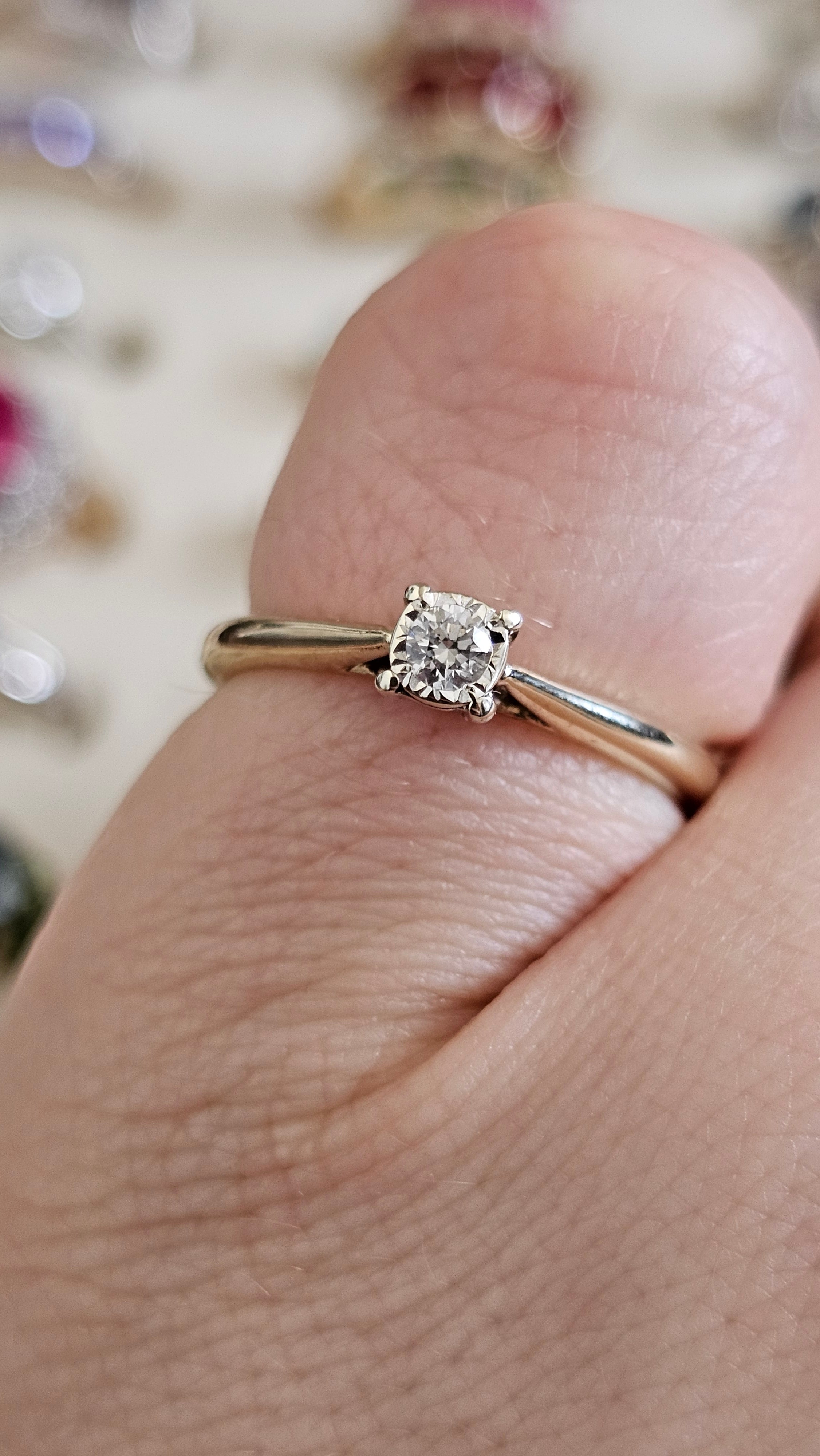 9ct Yellow Gold Natural Diamond Solitaire Ring 0.15ct, Illusion Set,- Size L 1/2