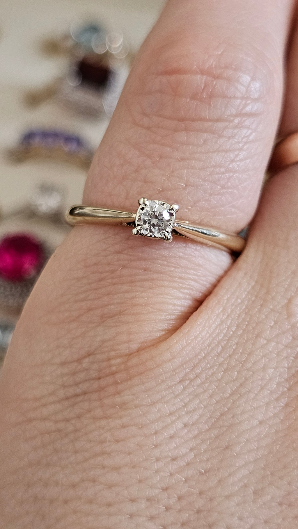 9ct Yellow Gold Natural Diamond Solitaire Ring 0.15ct, Illusion Set,- Size L 1/2