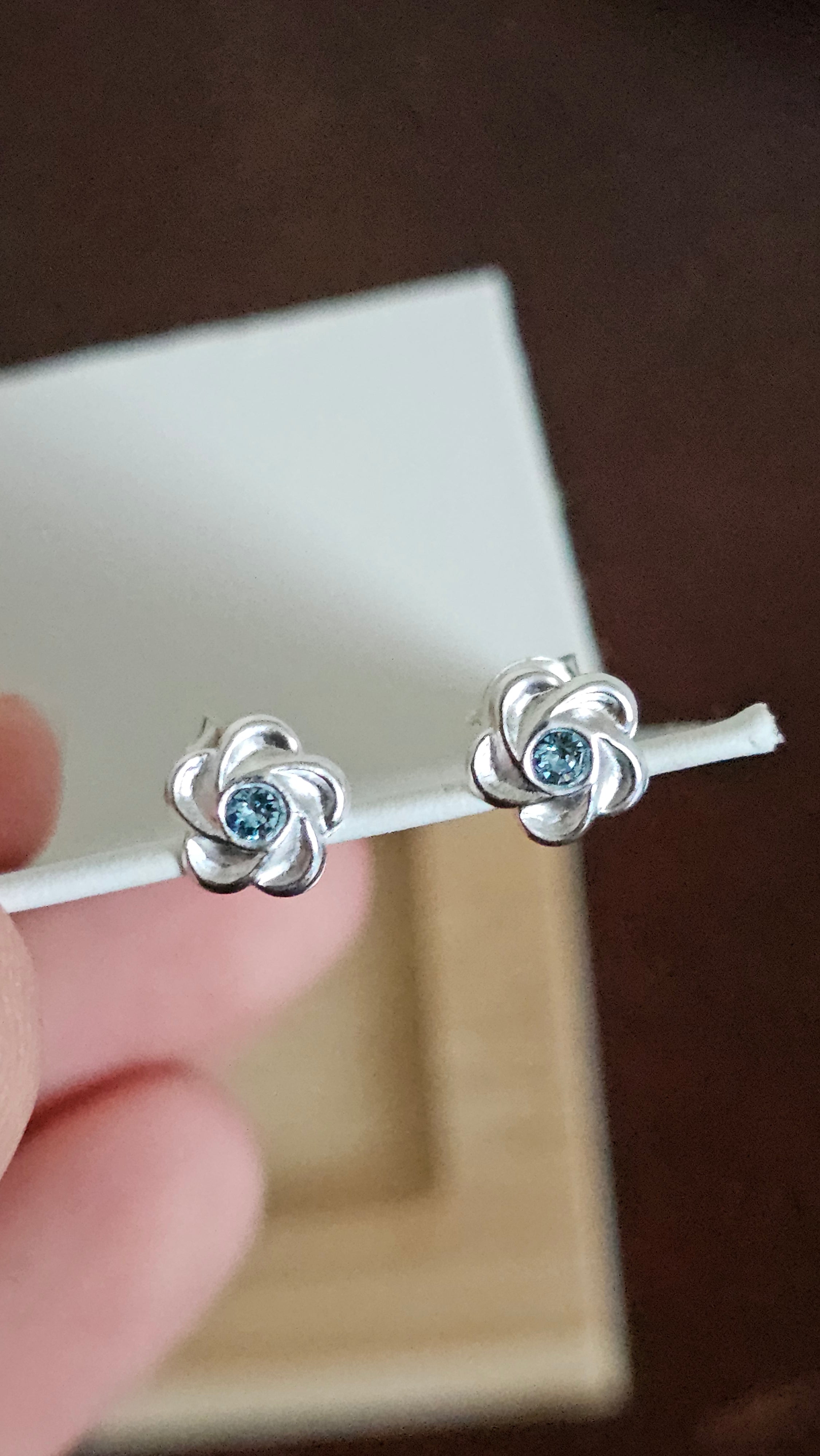 Elegant 925 Sterling Silver Blue Stone Floral Stud Earrings