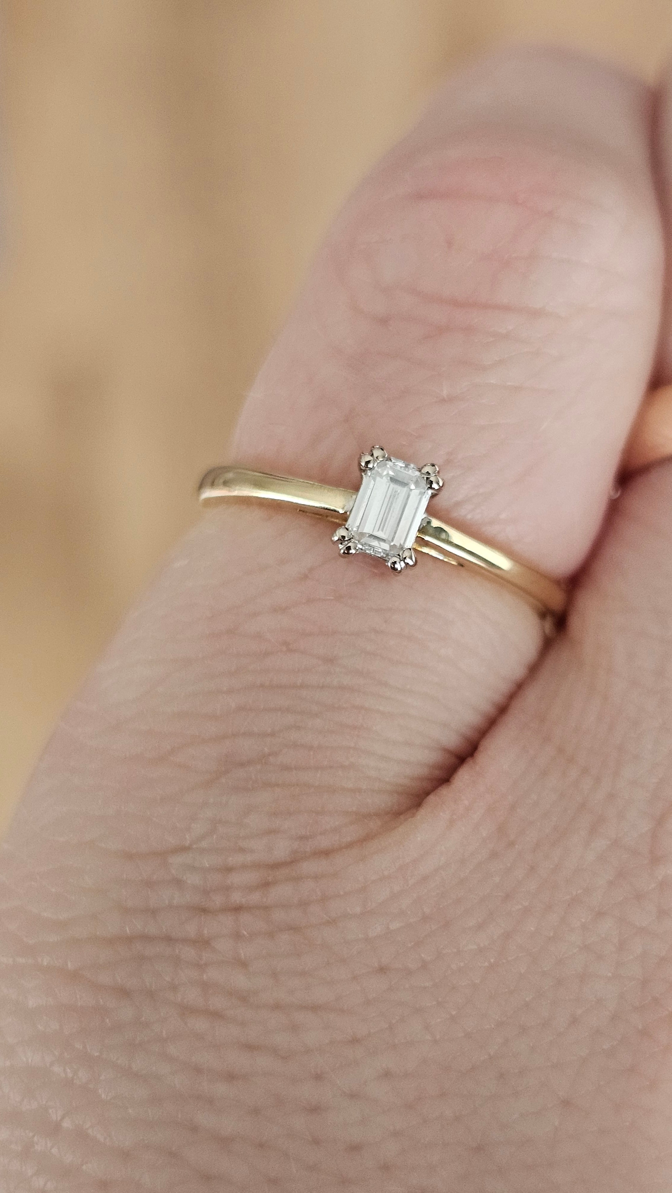 18ct Gold Natural Emerald-Cut Diamond Solitaire Ring (0.26ct, F/SI1) - Size L½