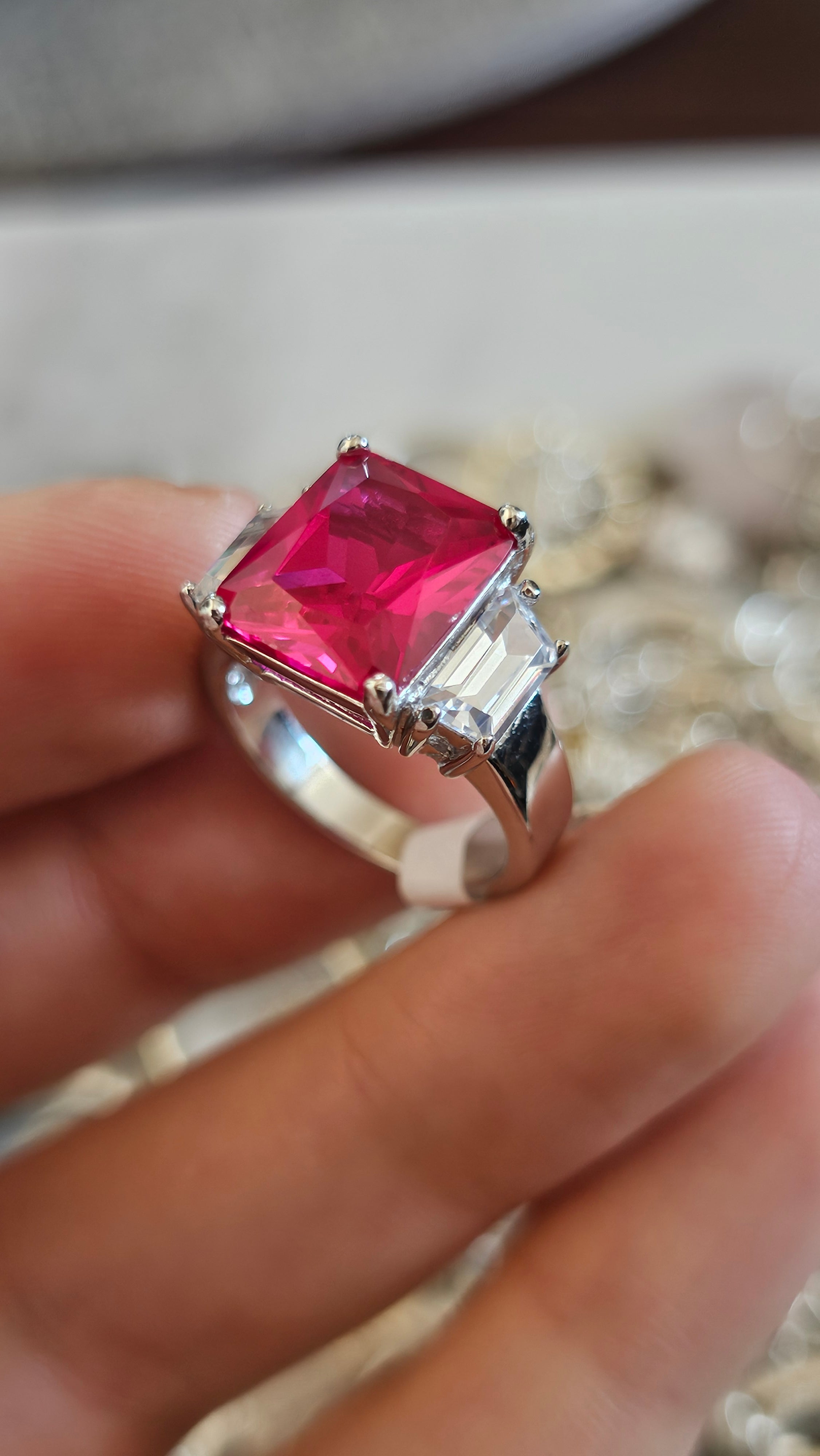 Elegant 925 Sterling Silver Red AAA CZ Statement Ring Size M