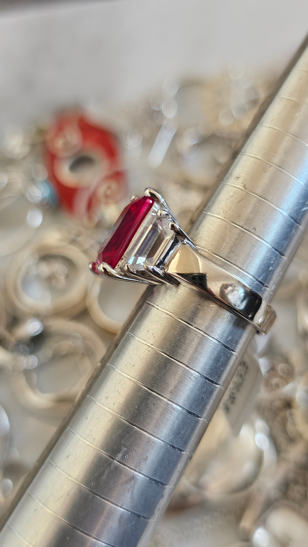 Elegant 925 Sterling Silver Red AAA CZ Statement Ring Size M