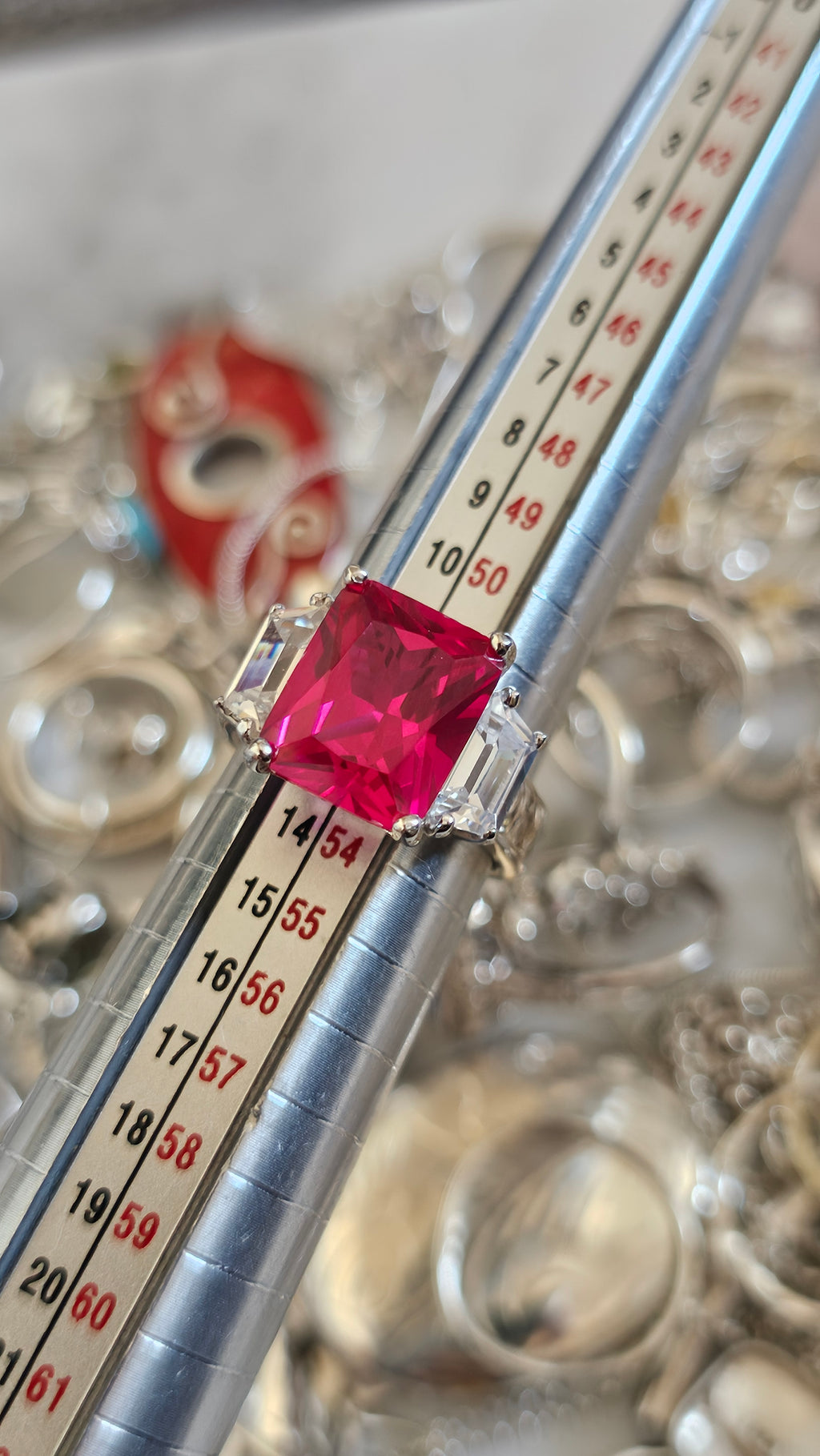 Elegant 925 Sterling Silver Red AAA CZ Statement Ring Size M
