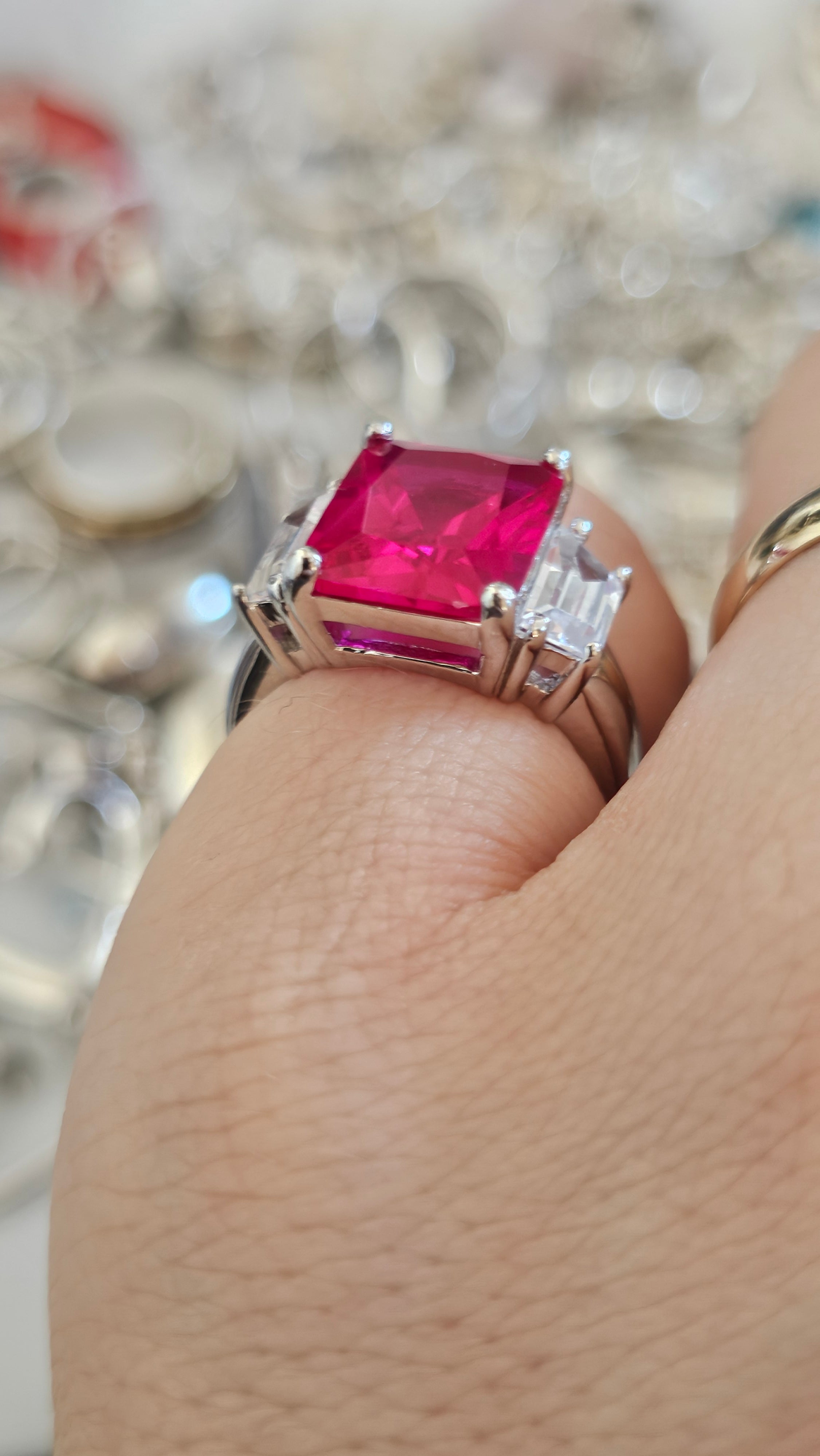 Elegant 925 Sterling Silver Red AAA CZ Statement Ring Size M