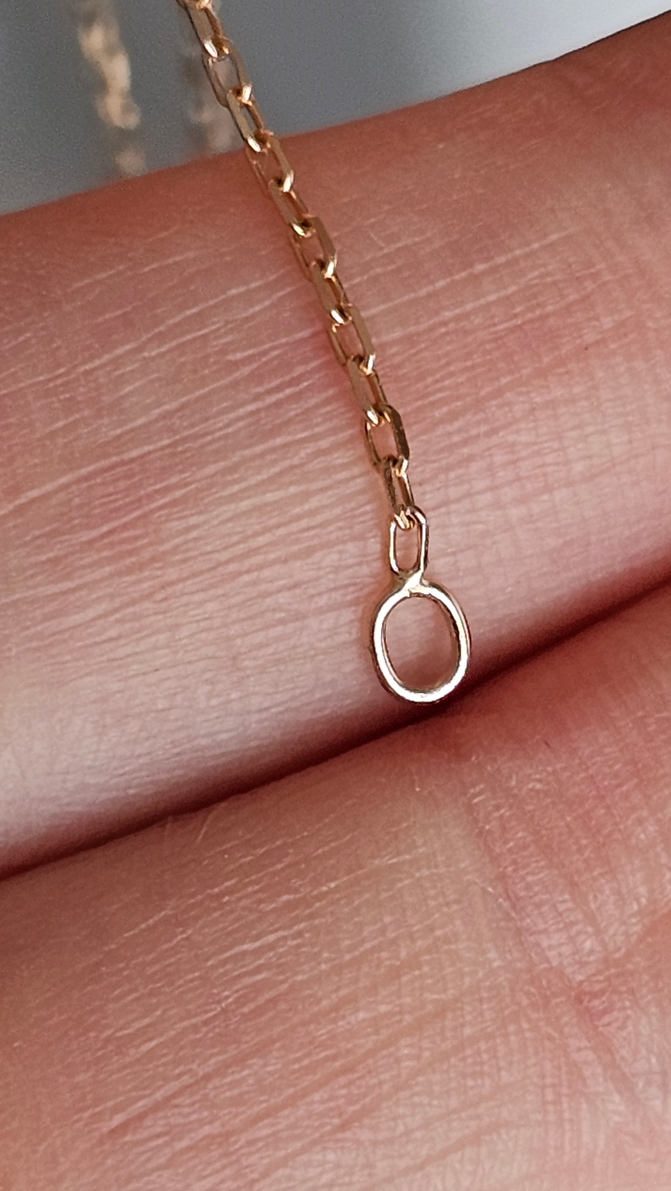 9ct Yellow Gold Oval Engraved Locket Pendant Necklace – 18" Chain