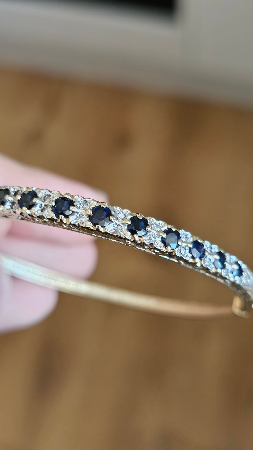 Vintage 9ct Yellow Gold Natural Sapphire & Diamond Hinged Bangle