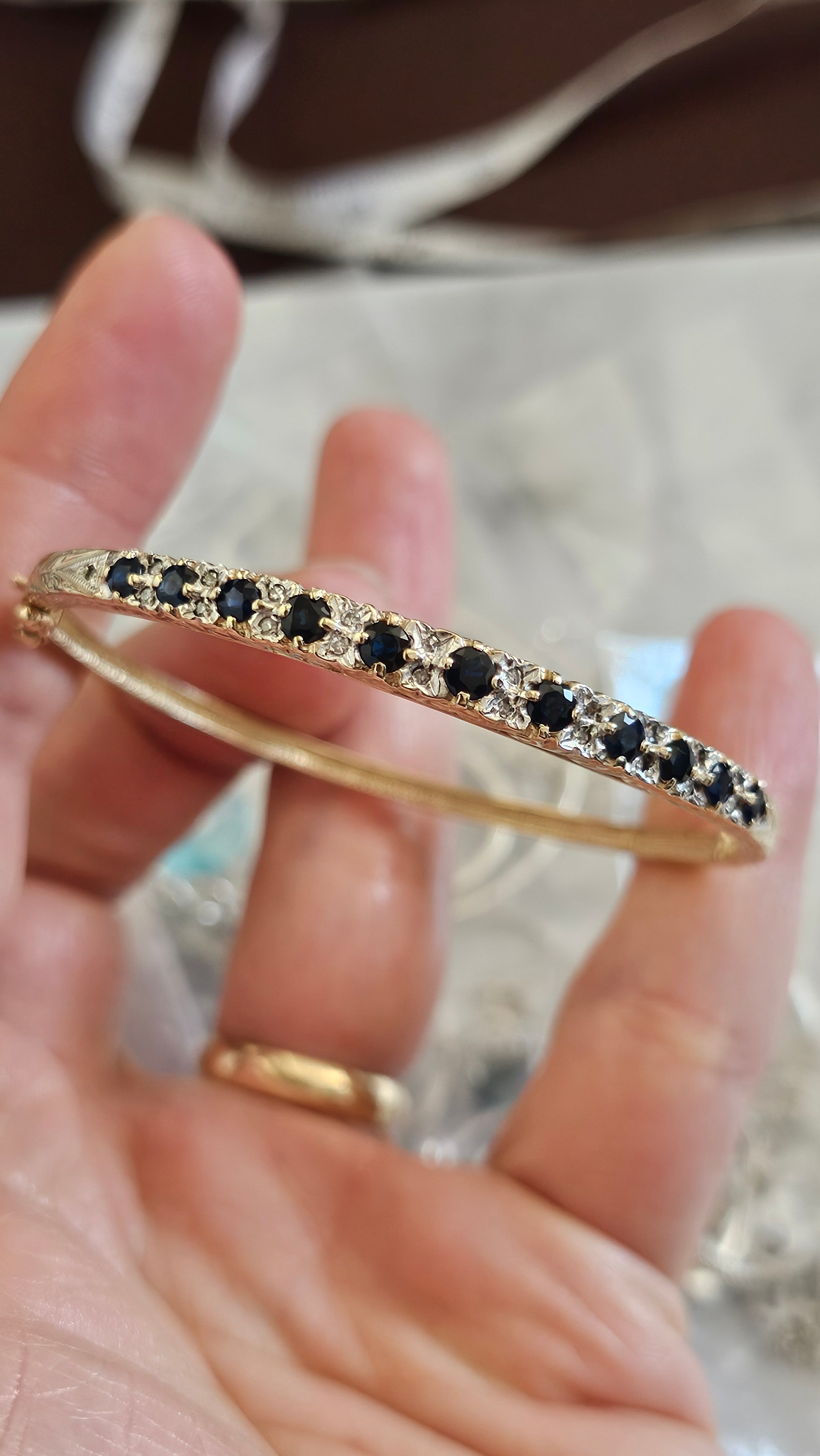 Vintage 9ct Yellow Gold Natural Sapphire & Diamond Hinged Bangle