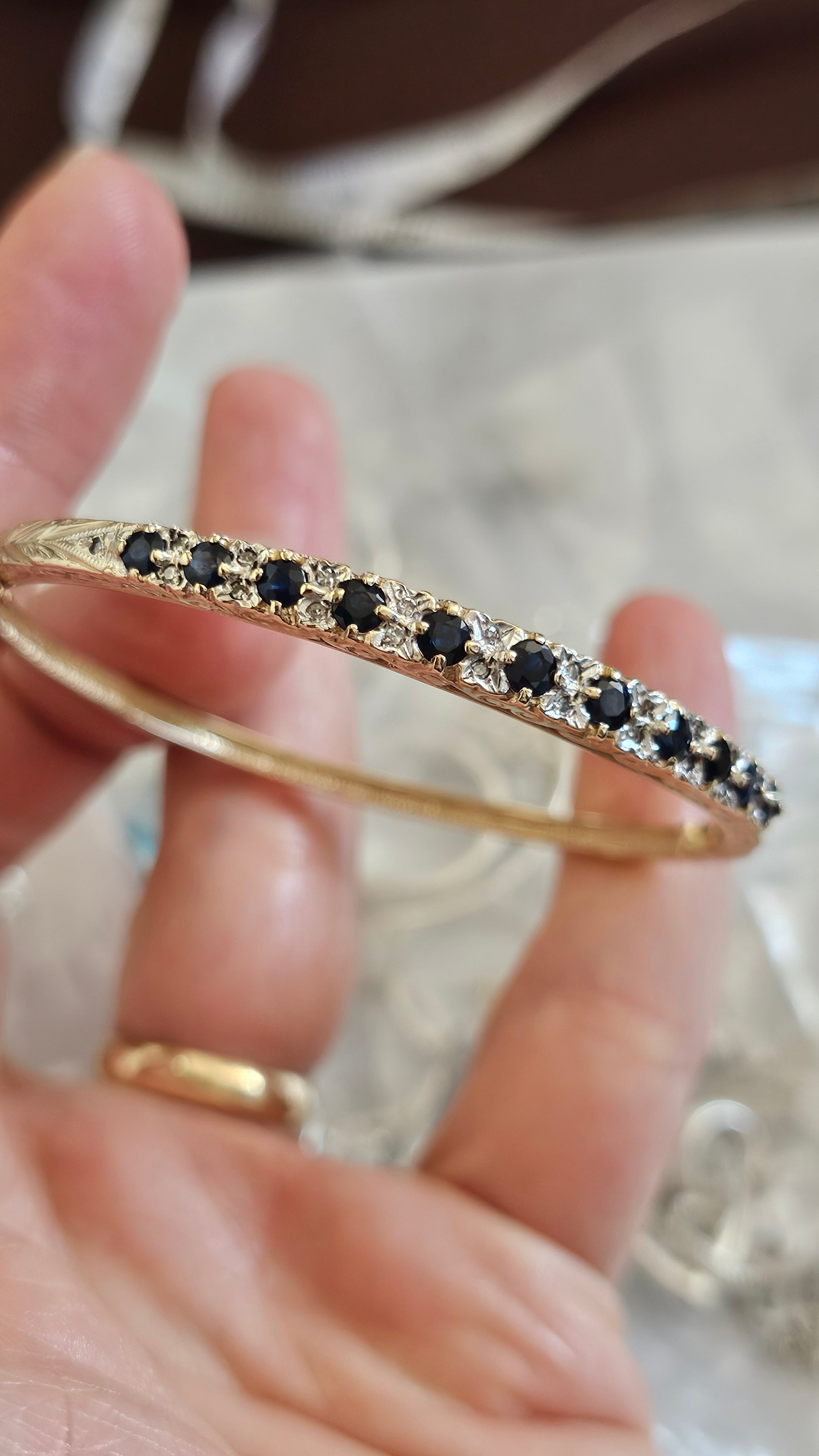 Vintage 9ct Yellow Gold Natural Sapphire & Diamond Hinged Bangle