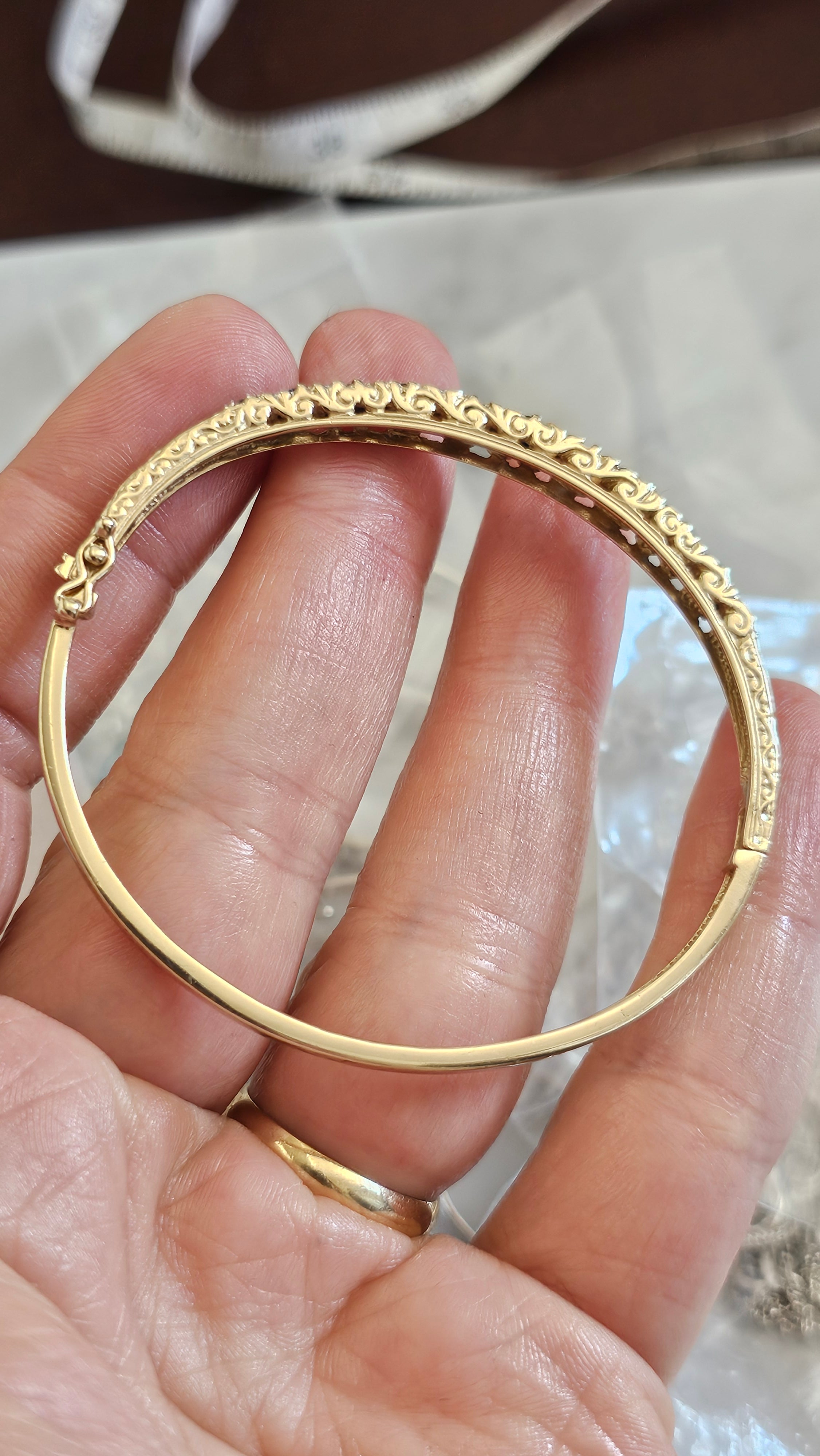 Vintage 9ct Yellow Gold Natural Sapphire & Diamond Hinged Bangle