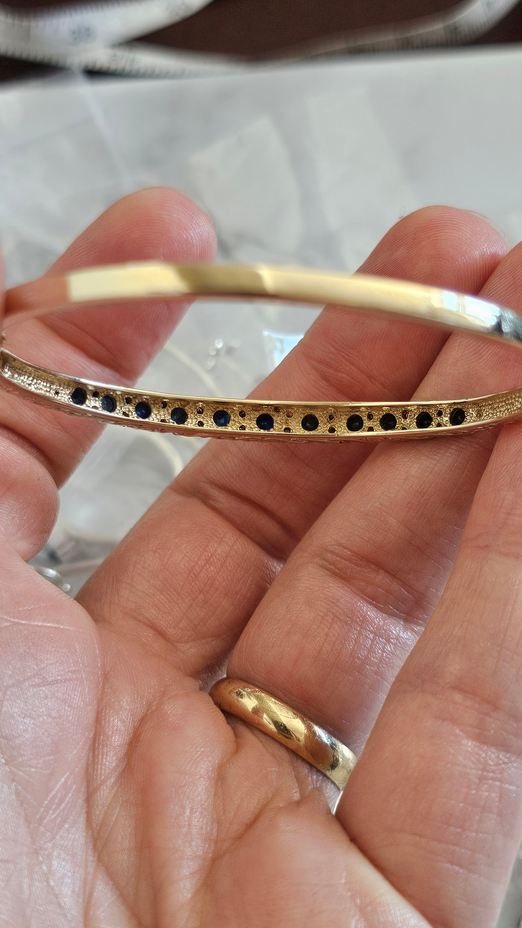 Vintage 9ct Yellow Gold Natural Sapphire & Diamond Hinged Bangle