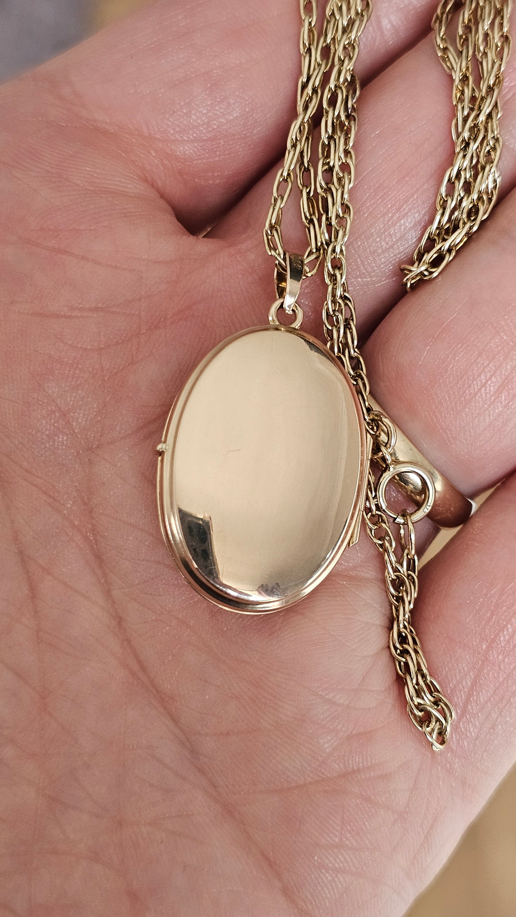 Vintage 9ct Yellow Gold Engraved Oval Locket & Chain Necklace 24"9.16g