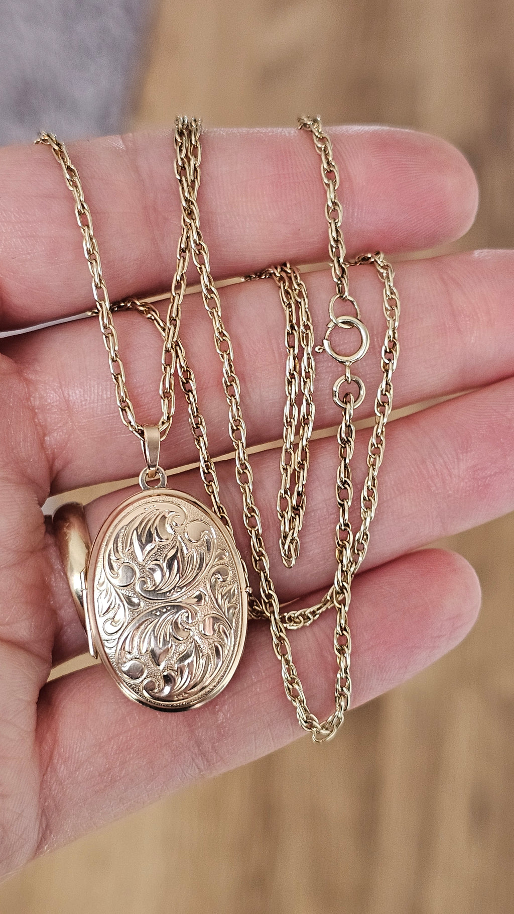 Vintage 9ct Yellow Gold Engraved Oval Locket & Chain Necklace 24"9.16g
