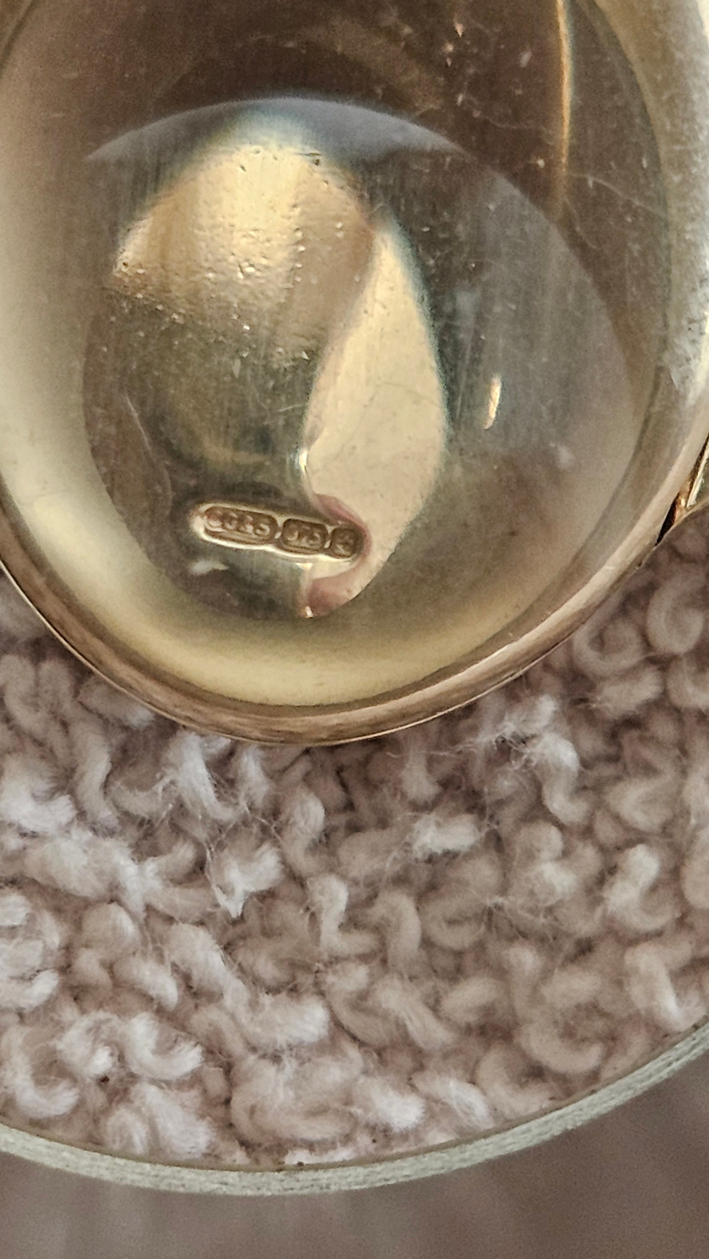 9ct Yellow Gold Natural Diamond Quilted Locket on 18" Curb Chain (10.44g)