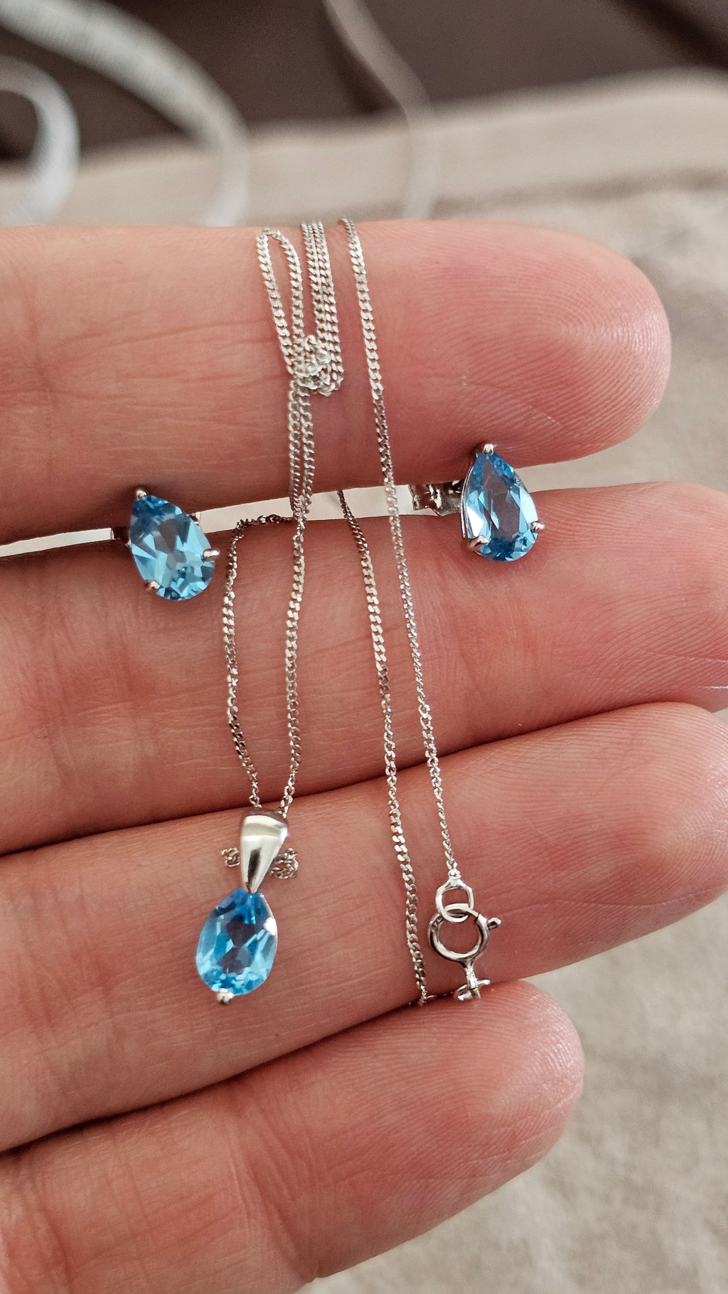 Elegant 9ct White Gold and Pear Cut Blue Topaz Jewellery Suite – Pendant & Earrings