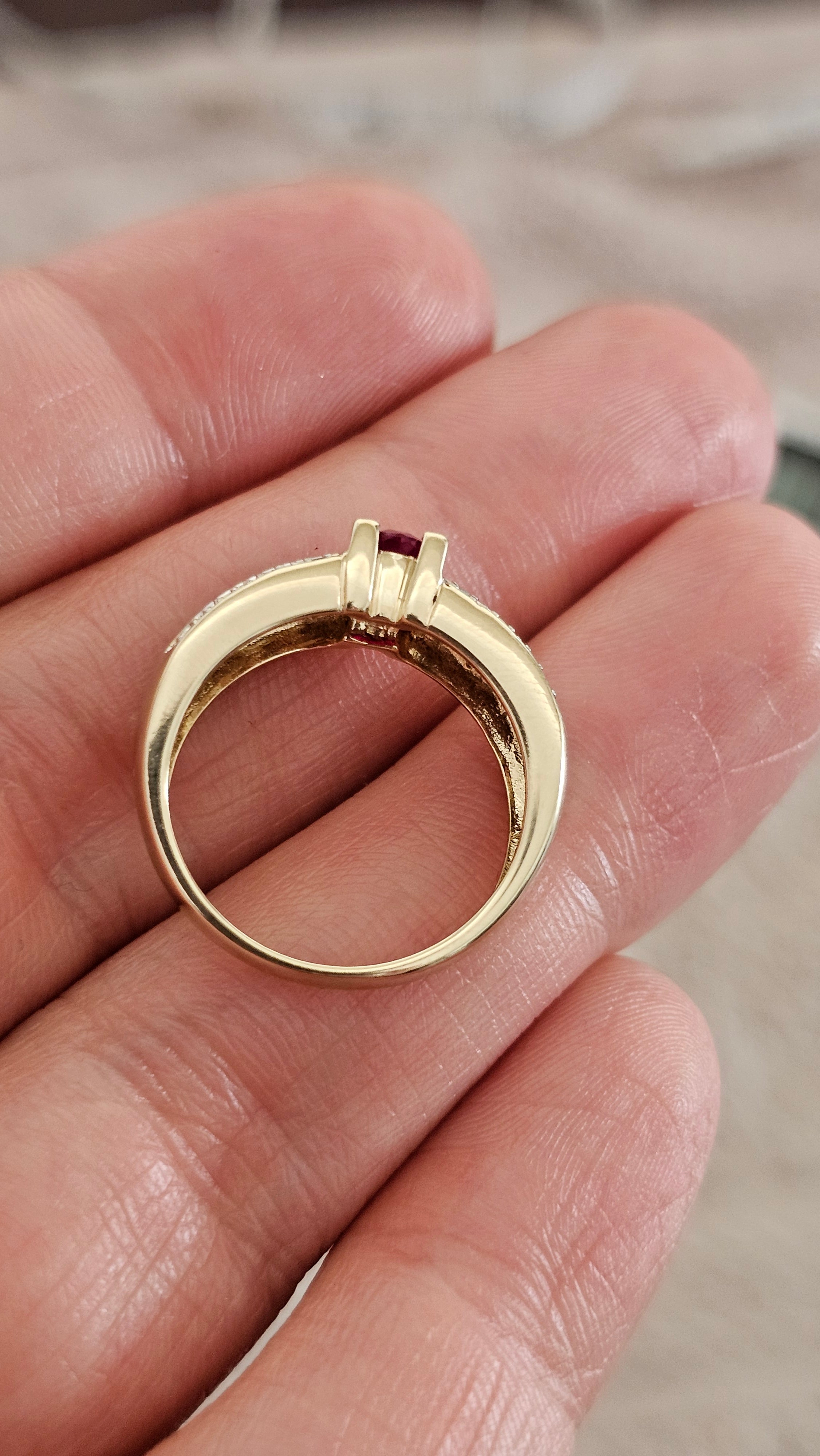 9ct Yellow Gold Ruby and Diamond Ring , size N , 4.58 grams