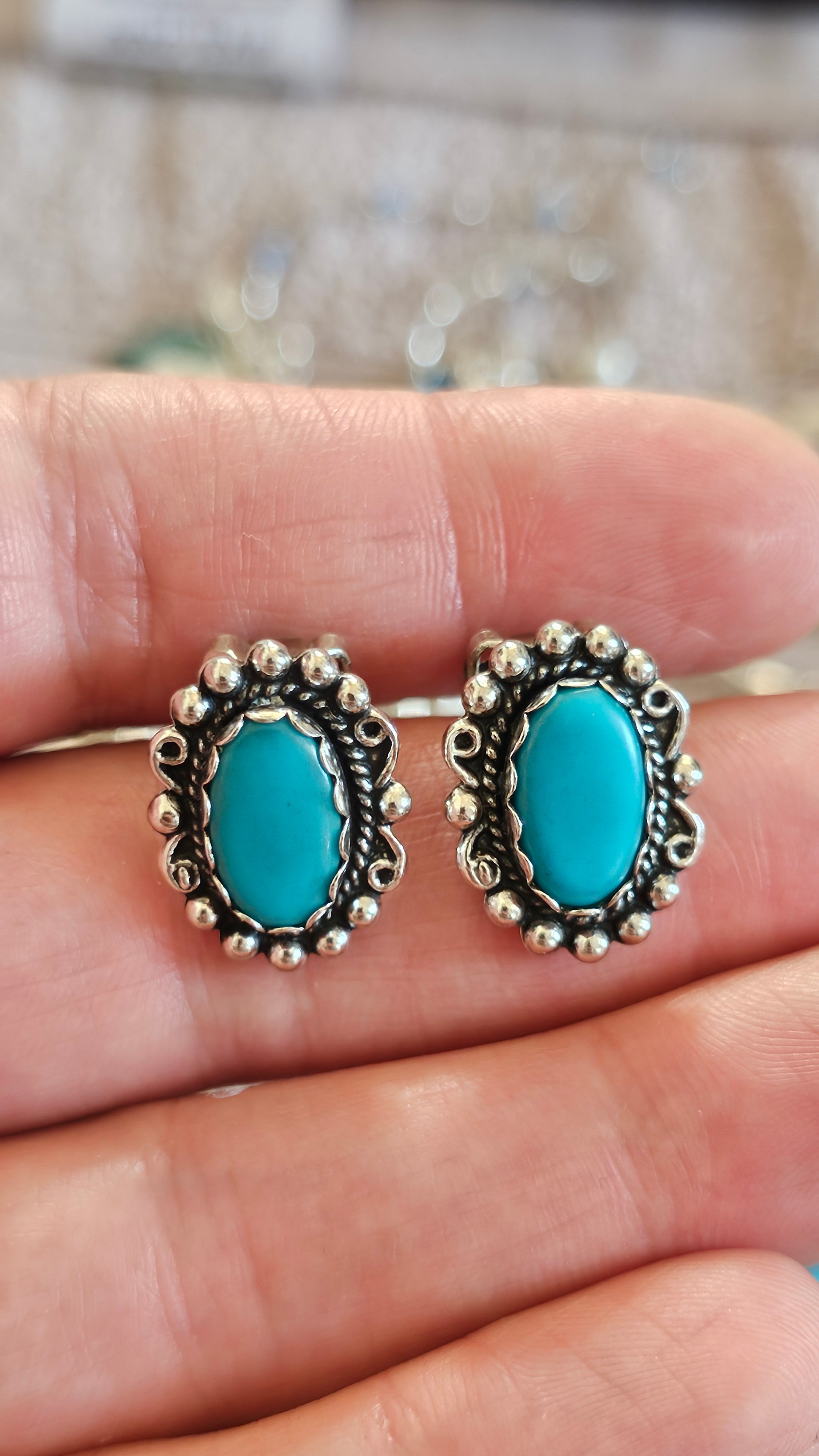 Vintage Southwestern Sterling Silver & Turquoise Scalloped Clip-On Earrings