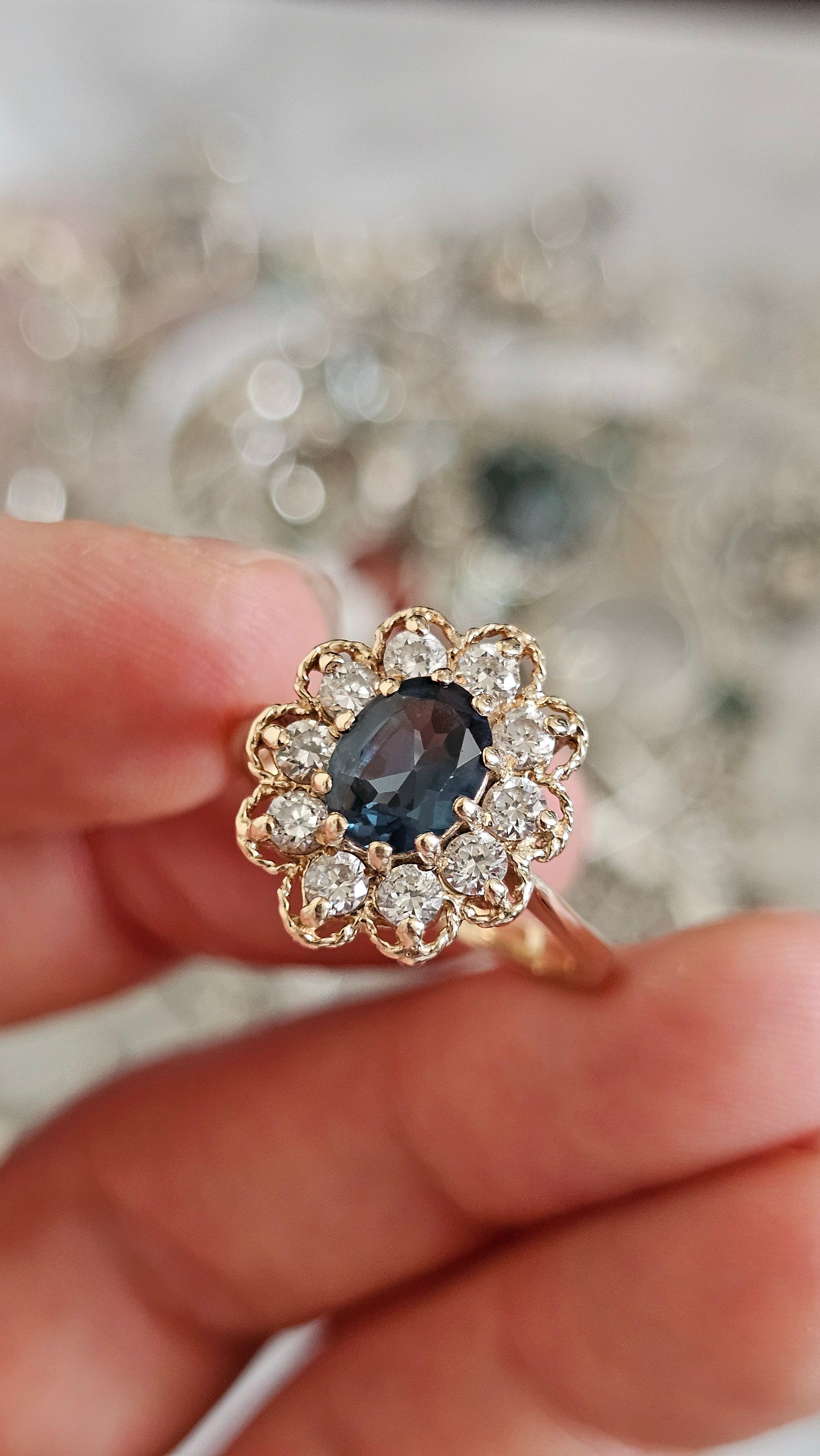 9ct Yellow Gold Teal Spinel & Zircon Cluster Ring – Size S 1/2