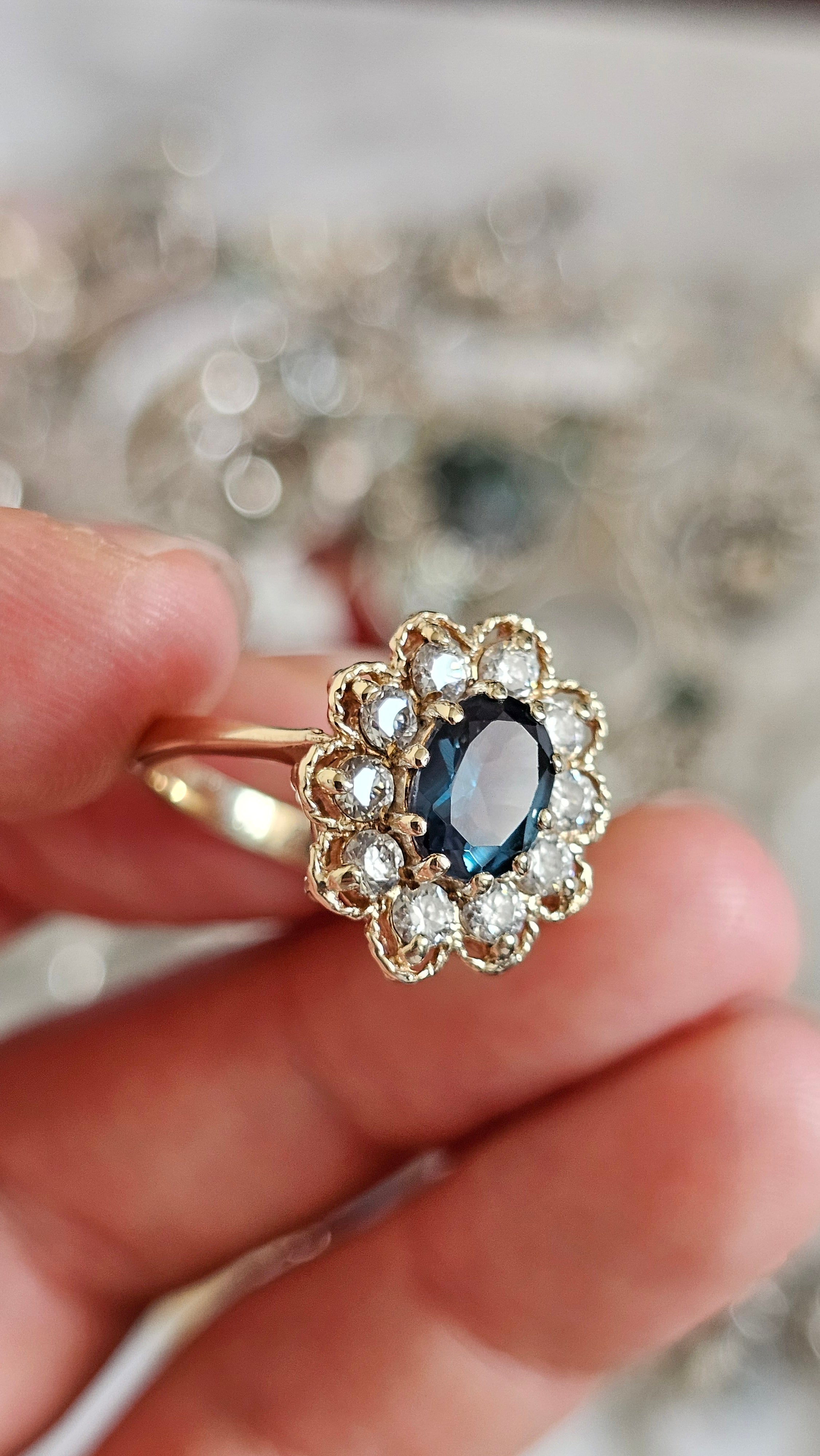 9ct Yellow Gold Teal Spinel & Zircon Cluster Ring – Size S 1/2