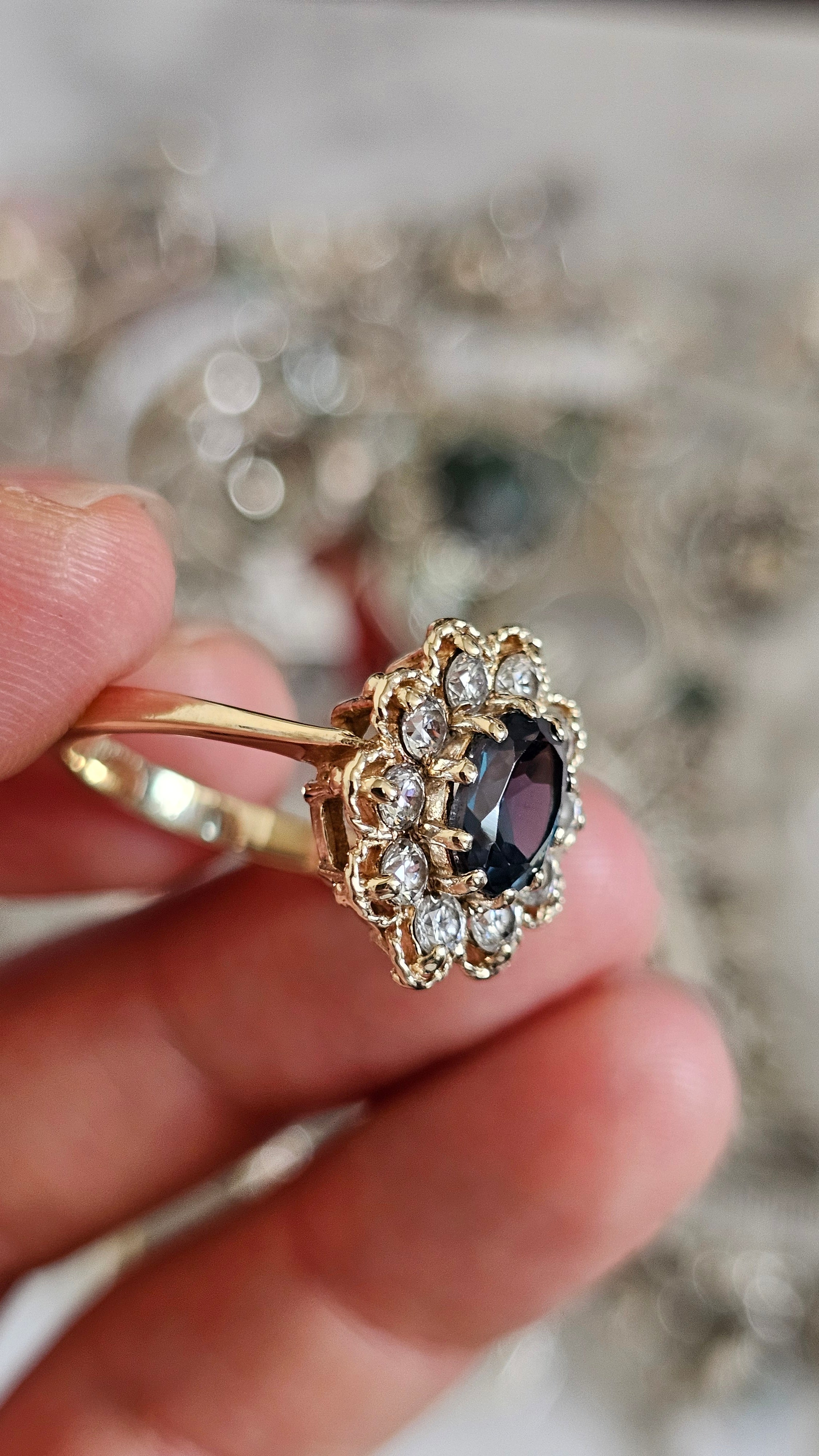 9ct Yellow Gold Teal Spinel & Zircon Cluster Ring – Size S 1/2