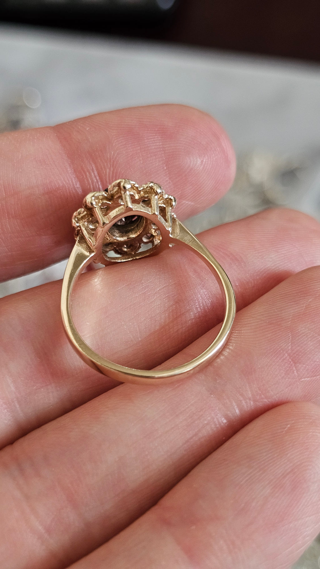 9ct Yellow Gold Teal Spinel & Zircon Cluster Ring – Size S 1/2