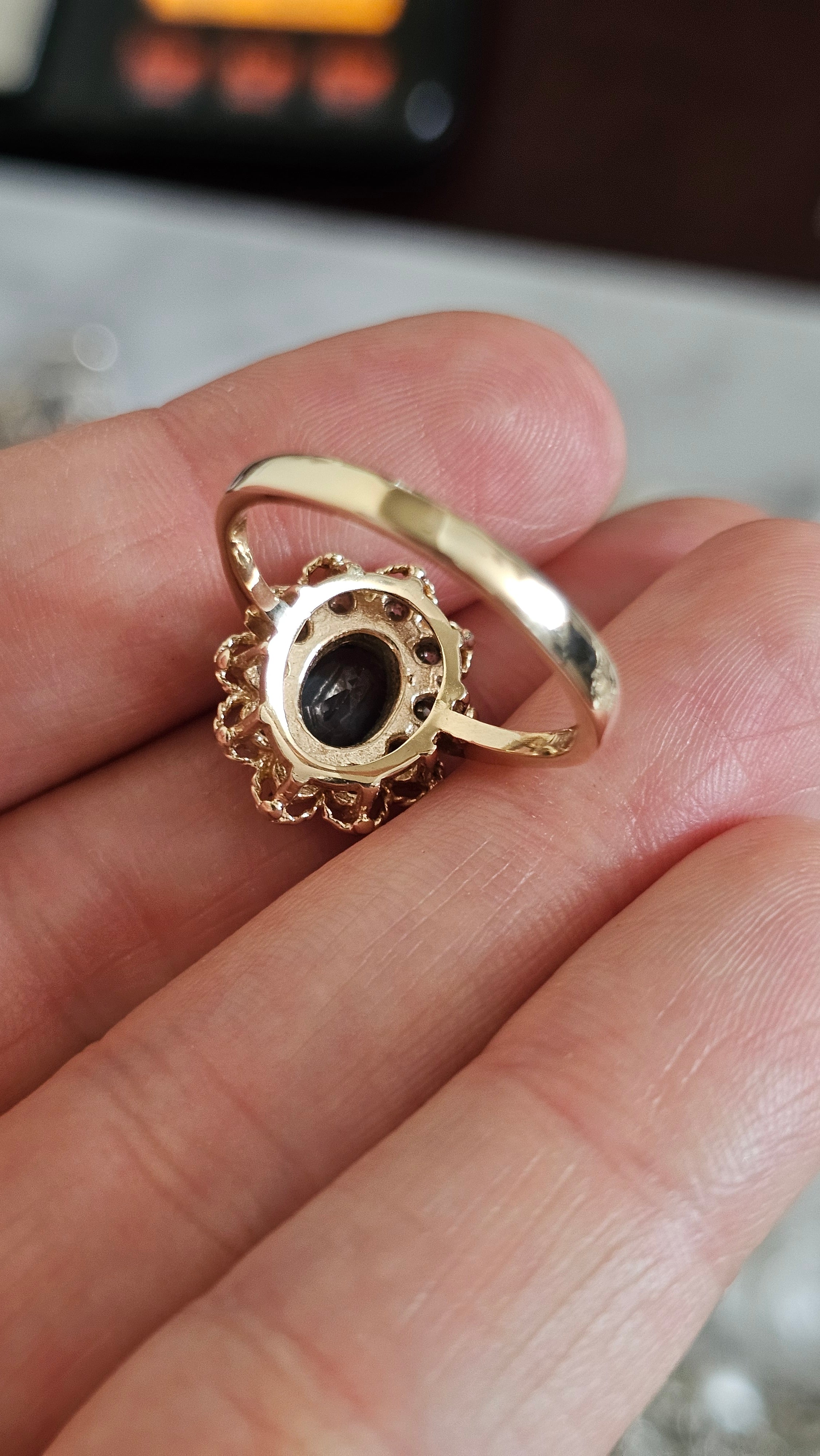 9ct Yellow Gold Teal Spinel & Zircon Cluster Ring – Size S 1/2