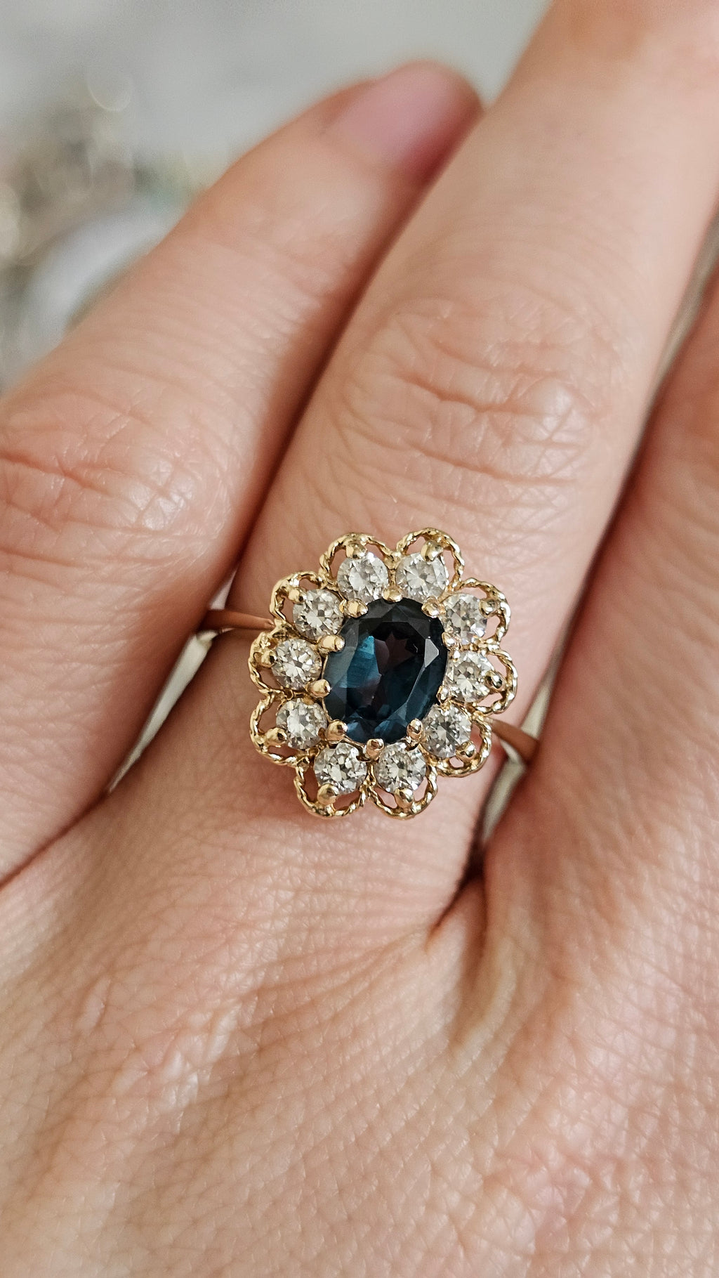 9ct Yellow Gold Teal Spinel & Zircon Cluster Ring – Size S 1/2