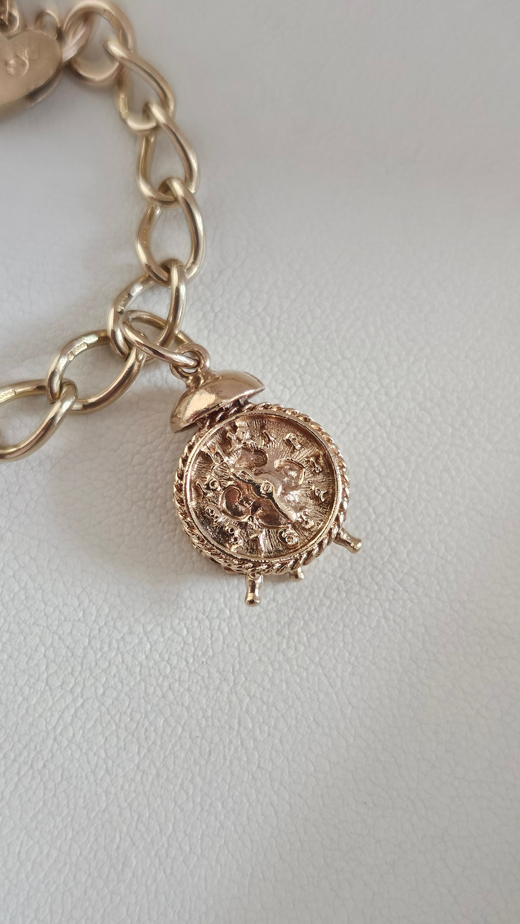 Vintage 9ct Yellow Gold Charm Bracelet with Heart Padlock & 5 Charms