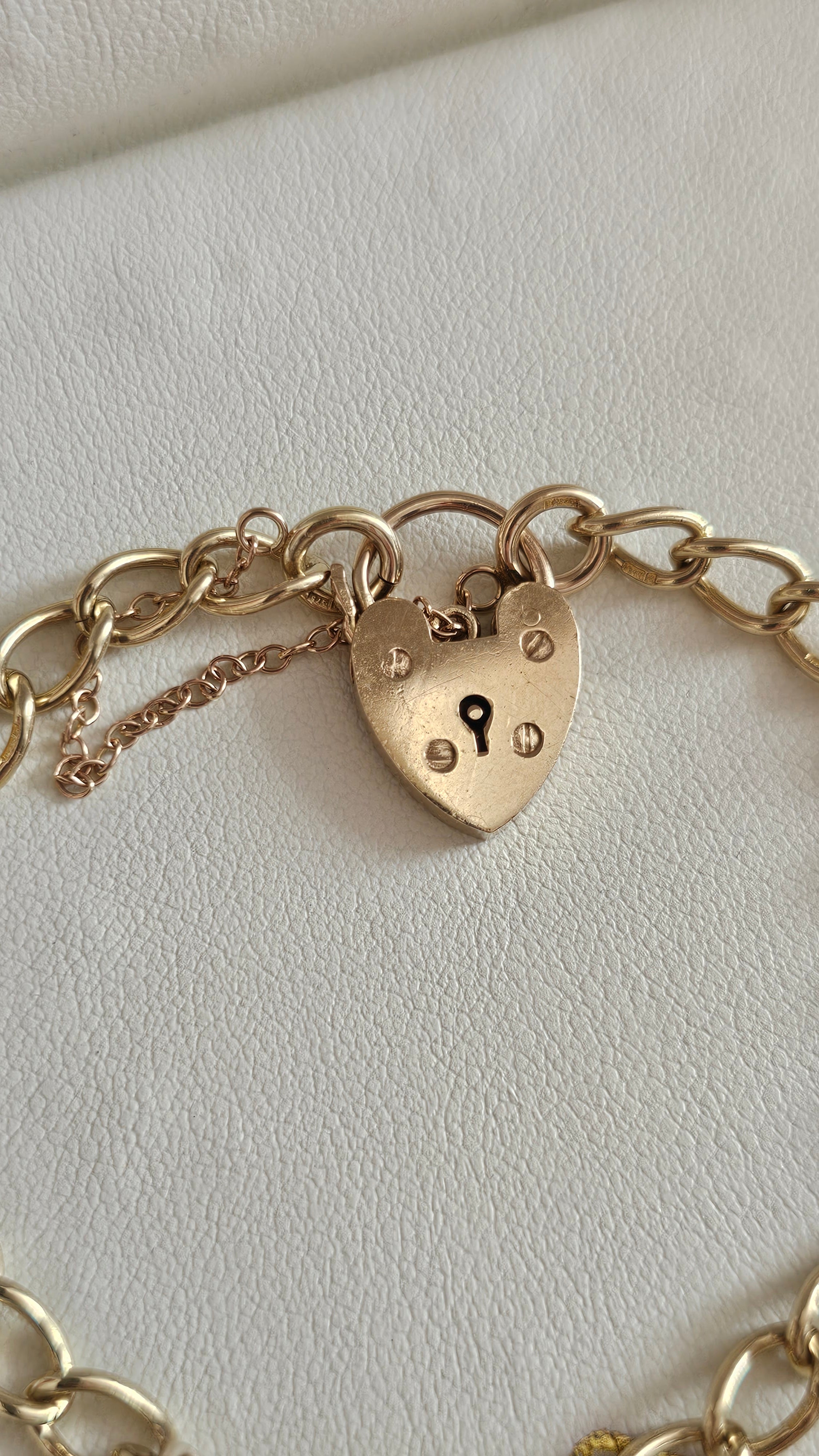 Vintage 9ct Yellow Gold Charm Bracelet with Heart Padlock & 5 Charms