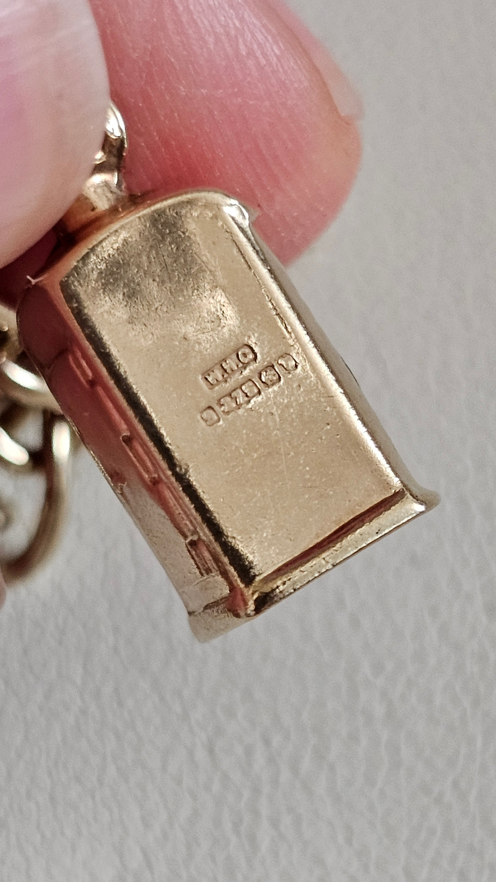 Vintage 9ct Yellow Gold Charm Bracelet with Heart Padlock & 5 Charms