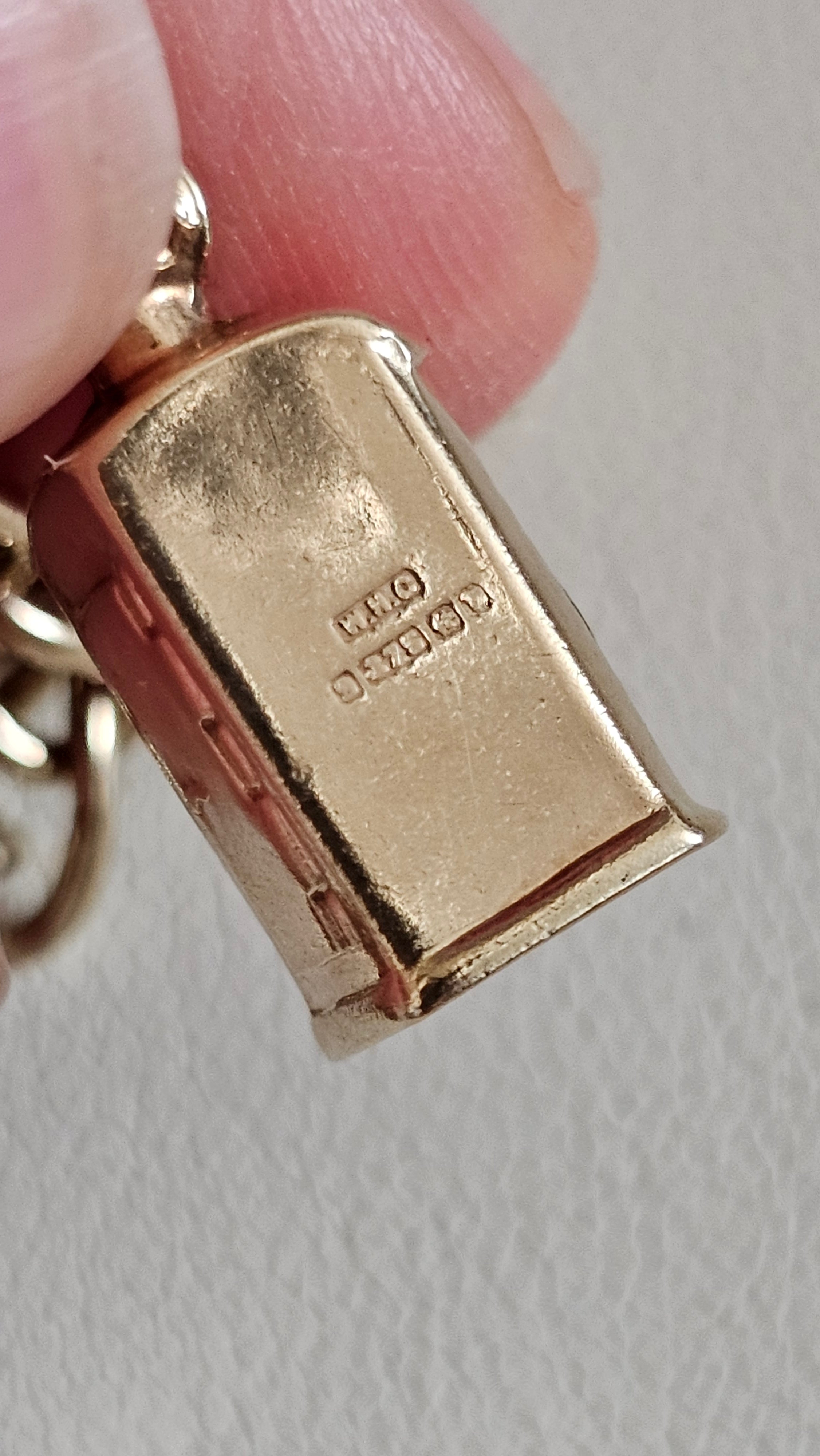 Vintage 9ct Yellow Gold Charm Bracelet with Heart Padlock & 5 Charms