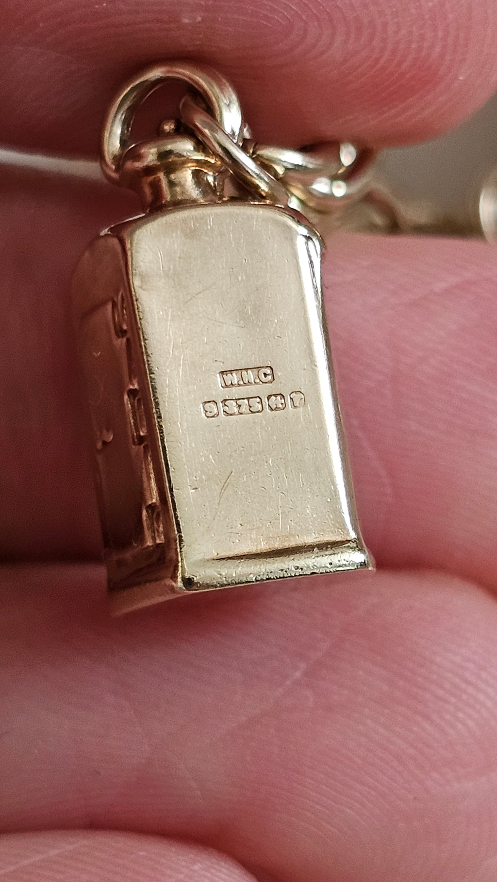Vintage 9ct Yellow Gold Charm Bracelet with Heart Padlock & 5 Charms