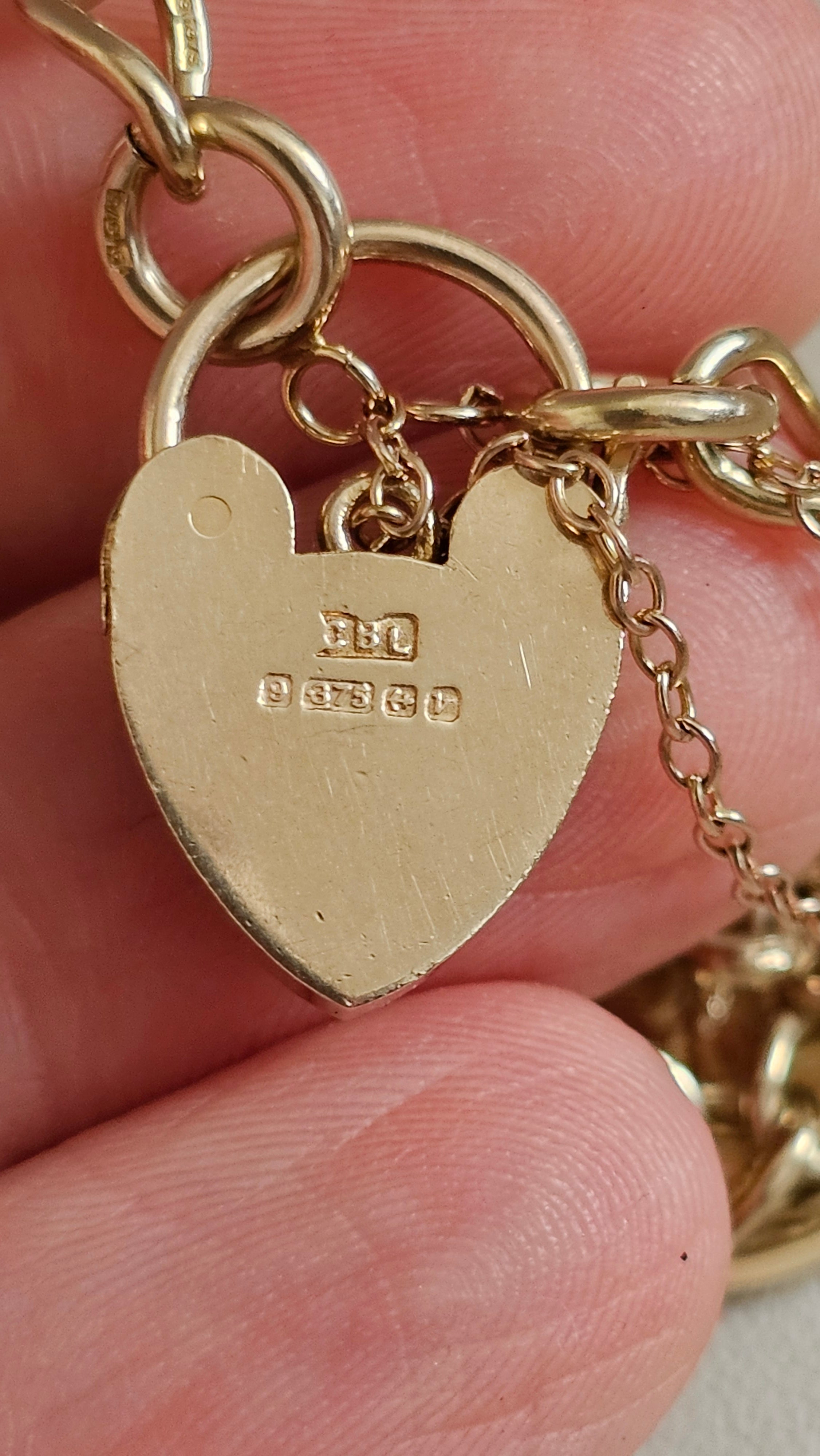 Vintage 9ct Yellow Gold Charm Bracelet with Heart Padlock & 5 Charms