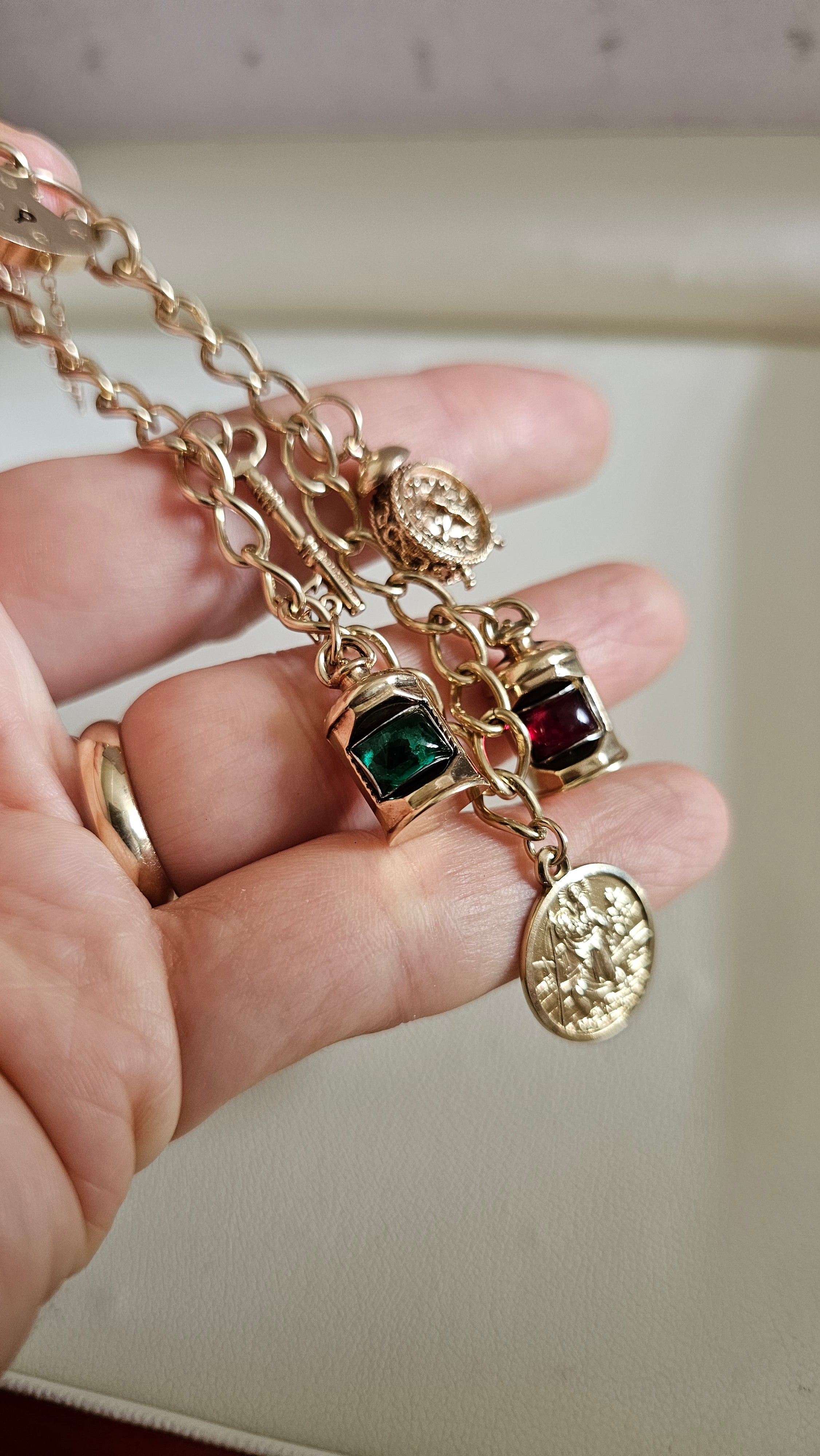 Vintage 9ct Yellow Gold Charm Bracelet with Heart Padlock & 5 Charms