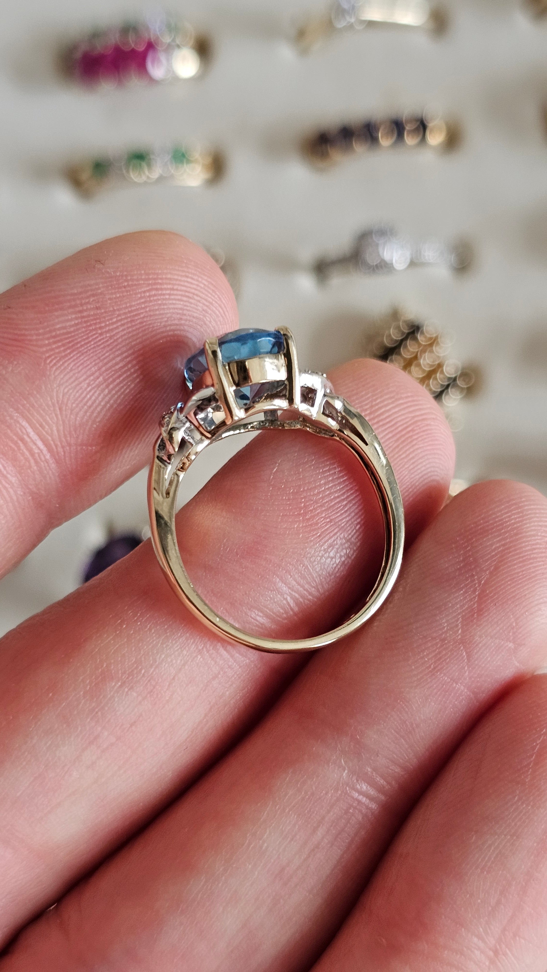 9ct Yellow Gold Oval Swiss Blue Topaz & Diamond Crossover Ring – Size N