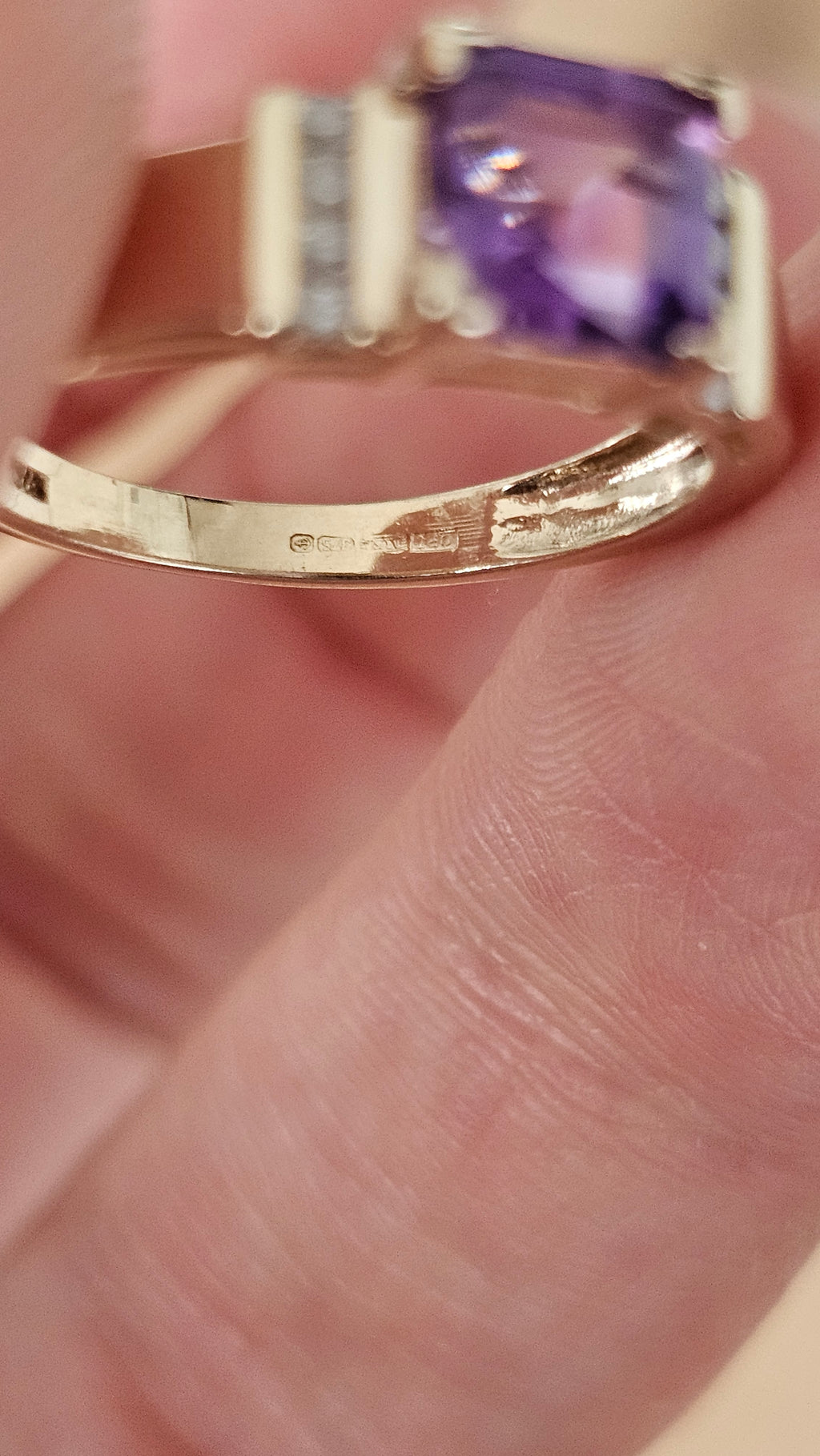 Elegant 9ct Yellow Gold Square-Cut Natural Amethyst & Diamond Ring M 1/2