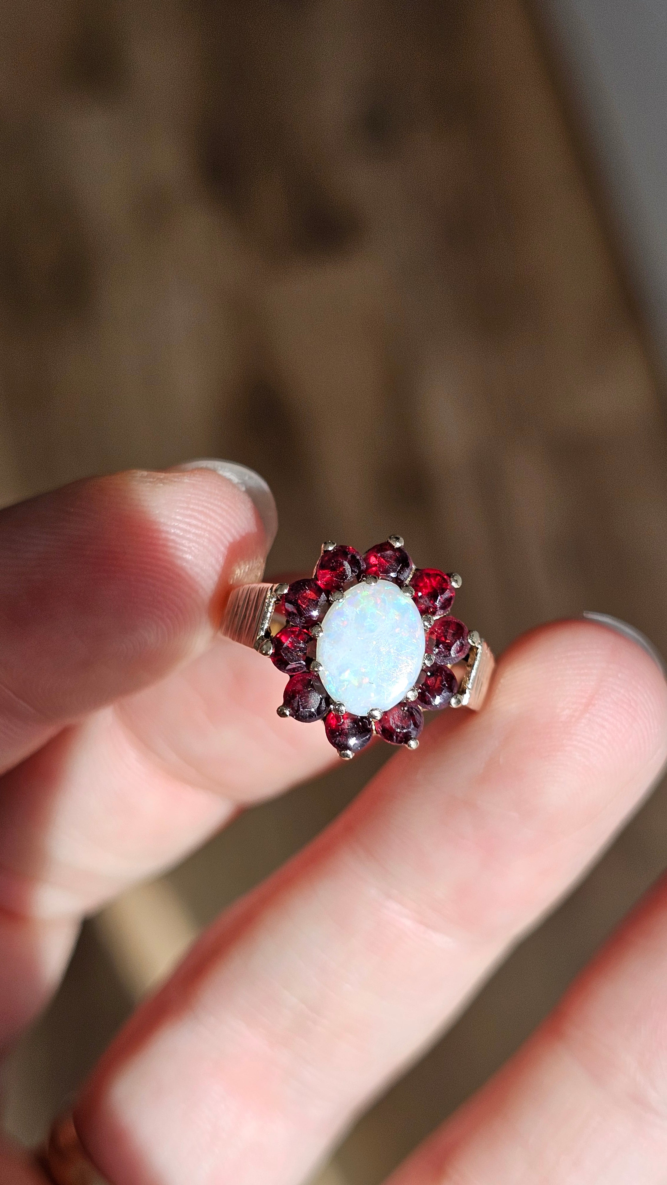 Vintage 9ct Yellow Gold Natural Opal and Garnet Cluster Ring - Size O 1/2