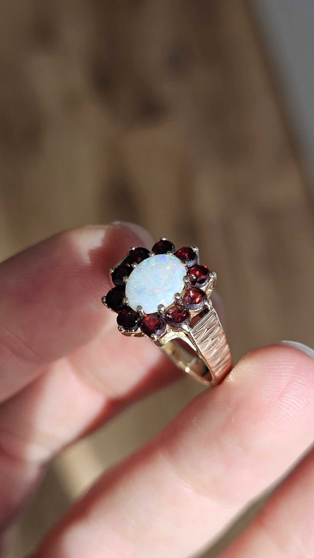 Vintage 9ct Yellow Gold Natural Opal and Garnet Cluster Ring - Size O 1/2