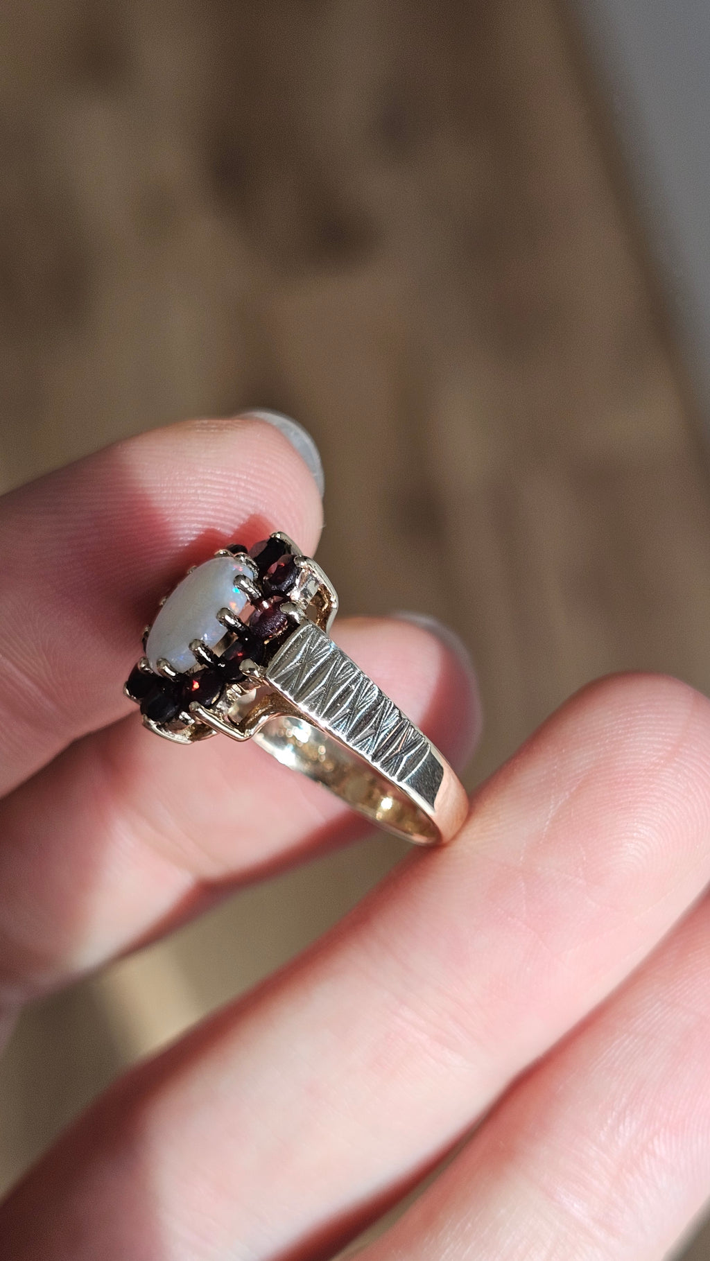 Vintage 9ct Yellow Gold Natural Opal and Garnet Cluster Ring - Size O 1/2