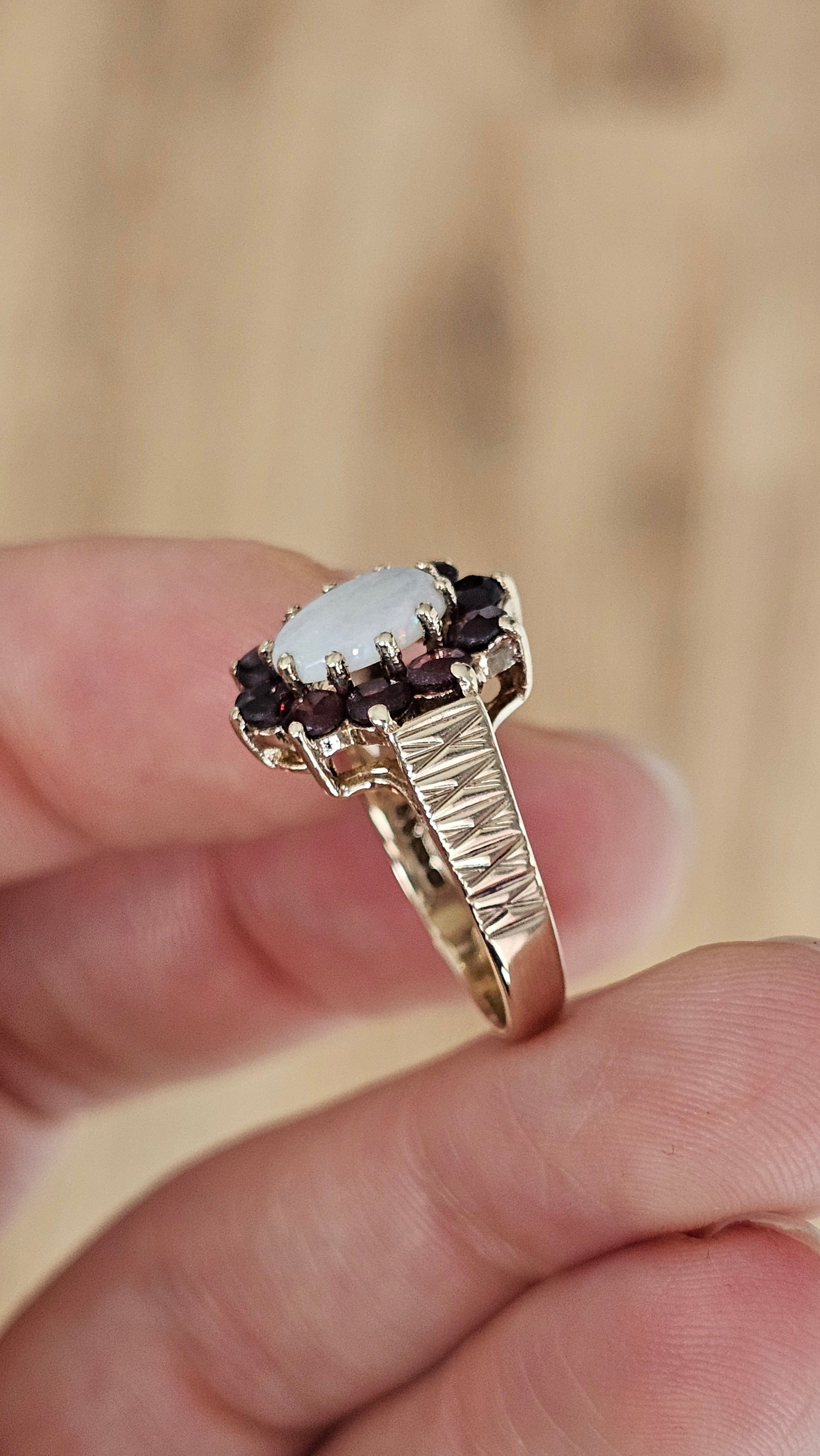 Vintage 9ct Yellow Gold Natural Opal and Garnet Cluster Ring - Size O 1/2