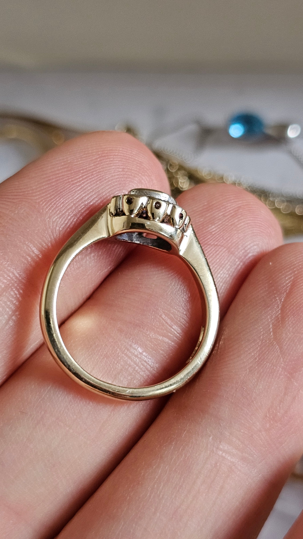 9ct Yellow Gold Natural Sapphire & Diamond Cluster Ring – Size N ½