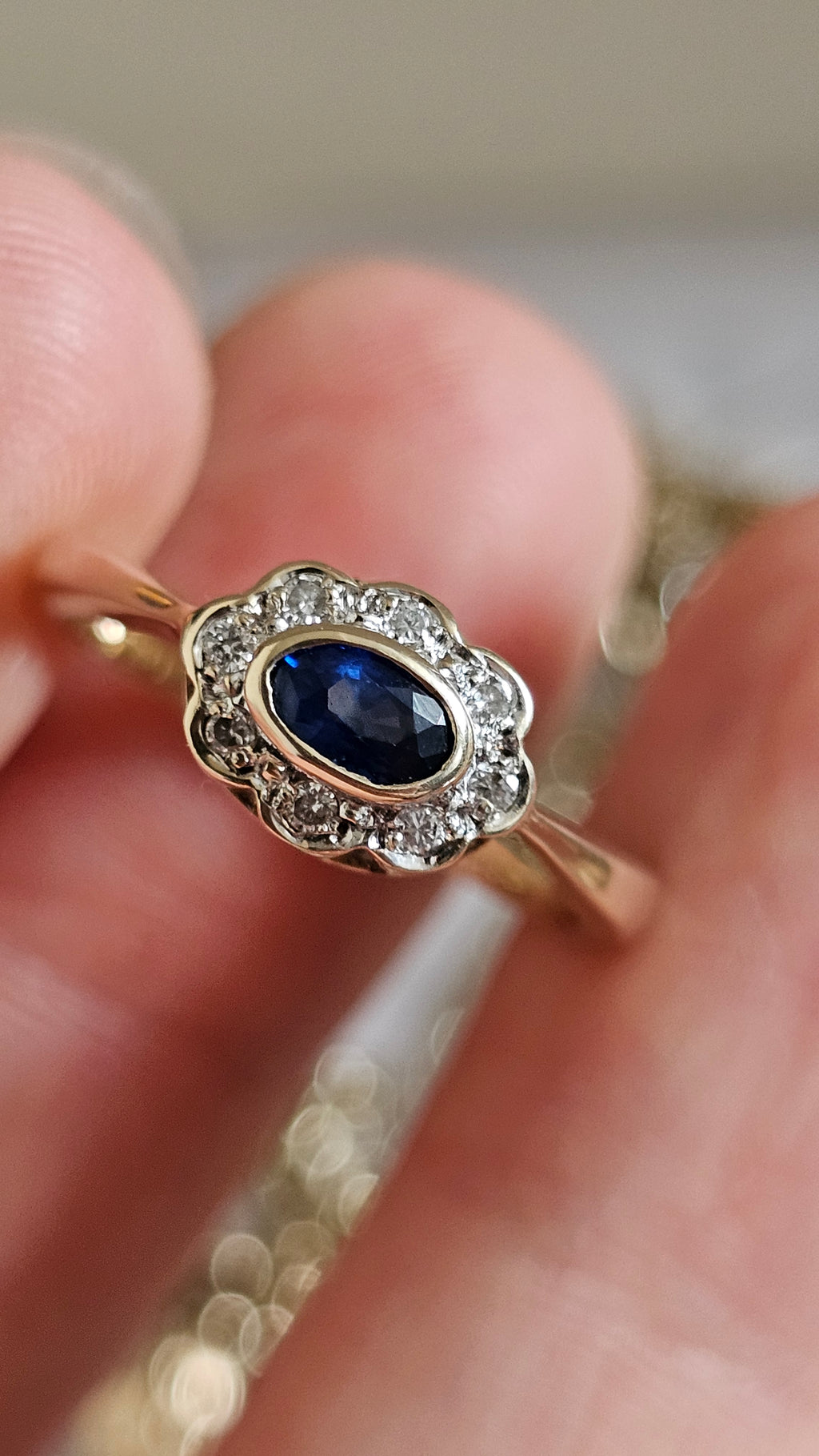 9ct Yellow Gold Natural Sapphire & Diamond Cluster Ring – Size N ½