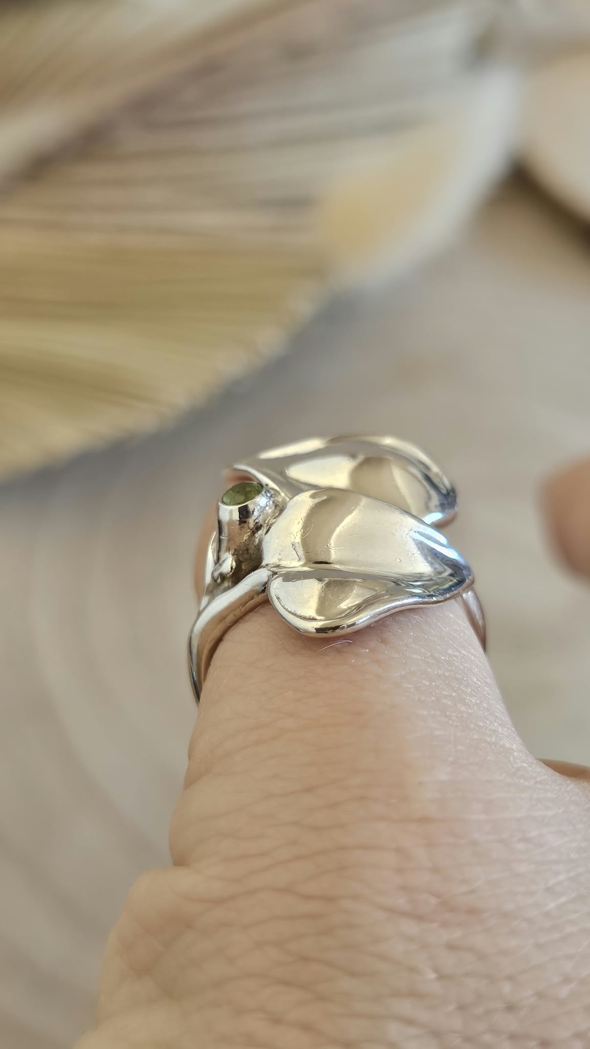 925 Sterling Silver Natural Peridot Leaf Statement Ring Size P 7.14g