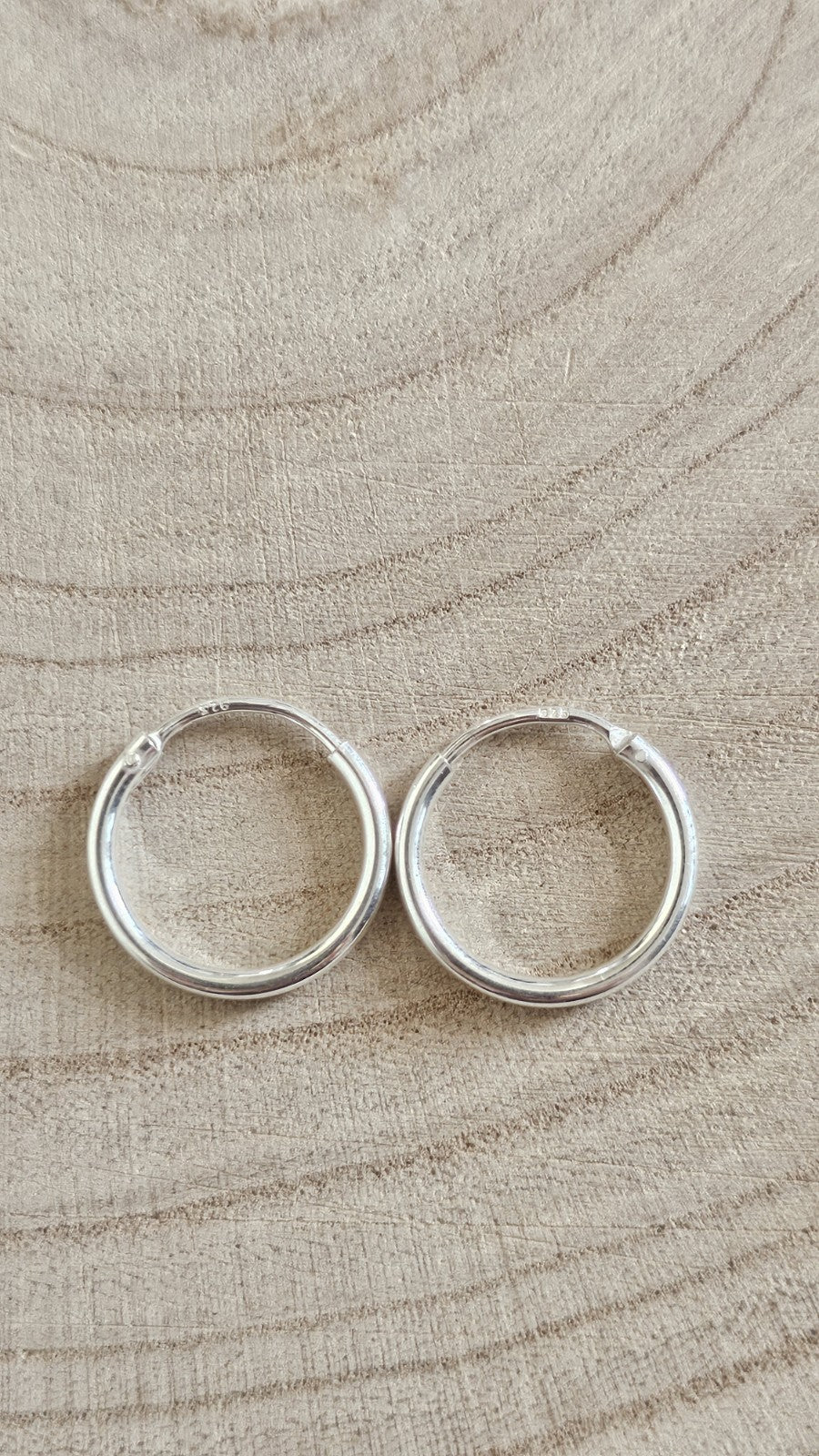 925 Sterling Silver Hoop Earrings 18mm Classic Polished Sleeper Hoops