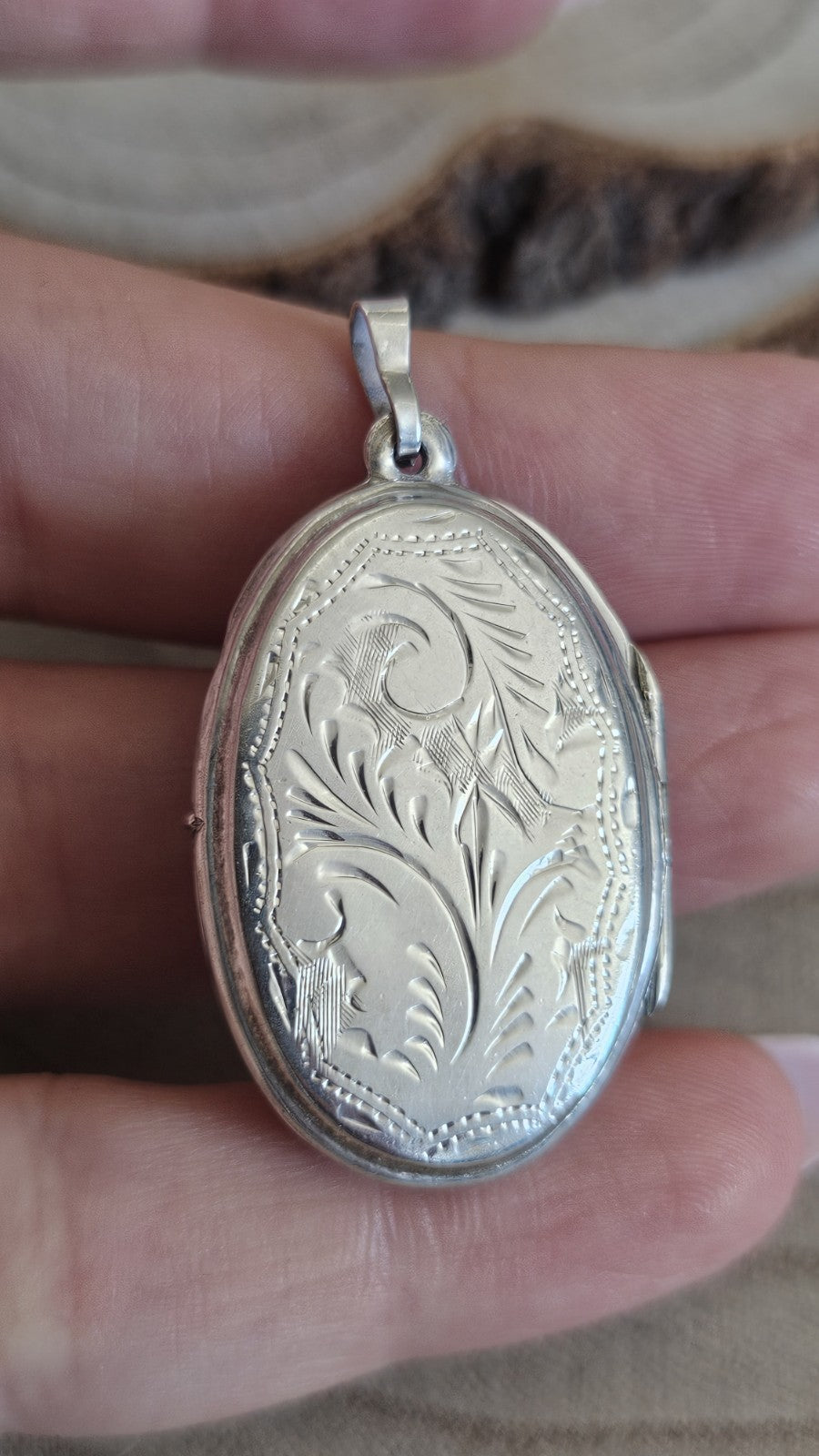 925 Sterling Silver Amethyst Locket Pendant Engraved Floral 7.87g 43mm